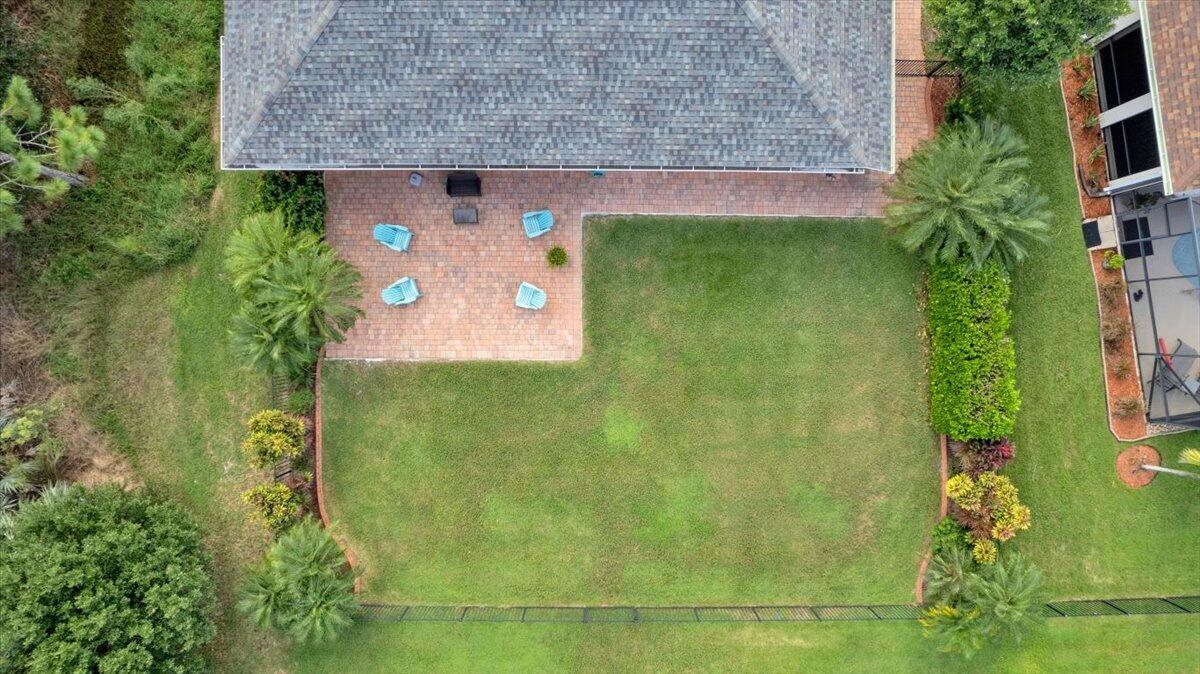 Spacious Fenced in Yard
