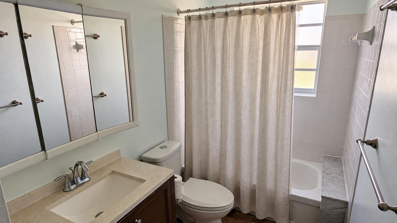 Neutral Modern Bathroom Interior