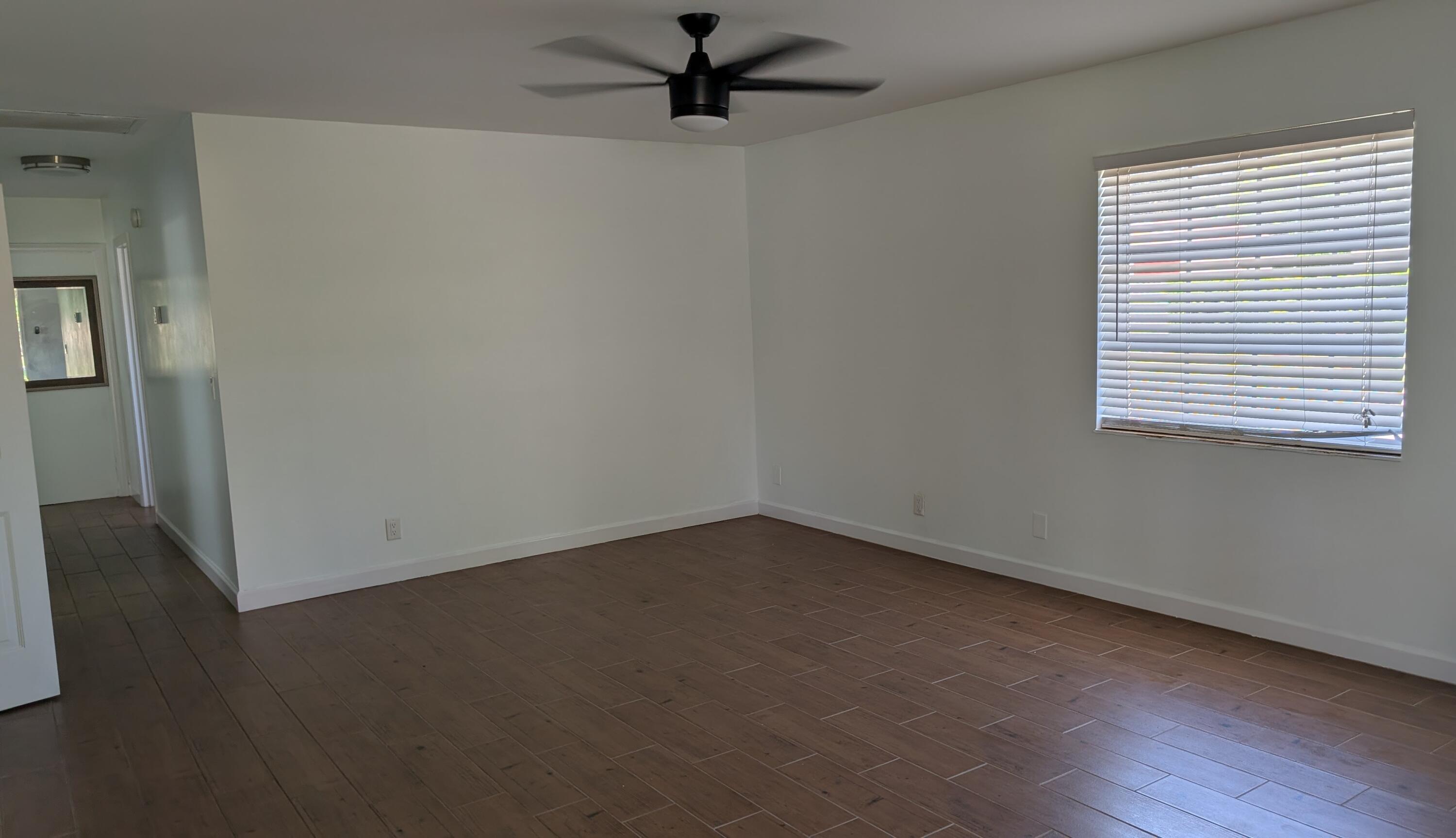 Living Room - 3