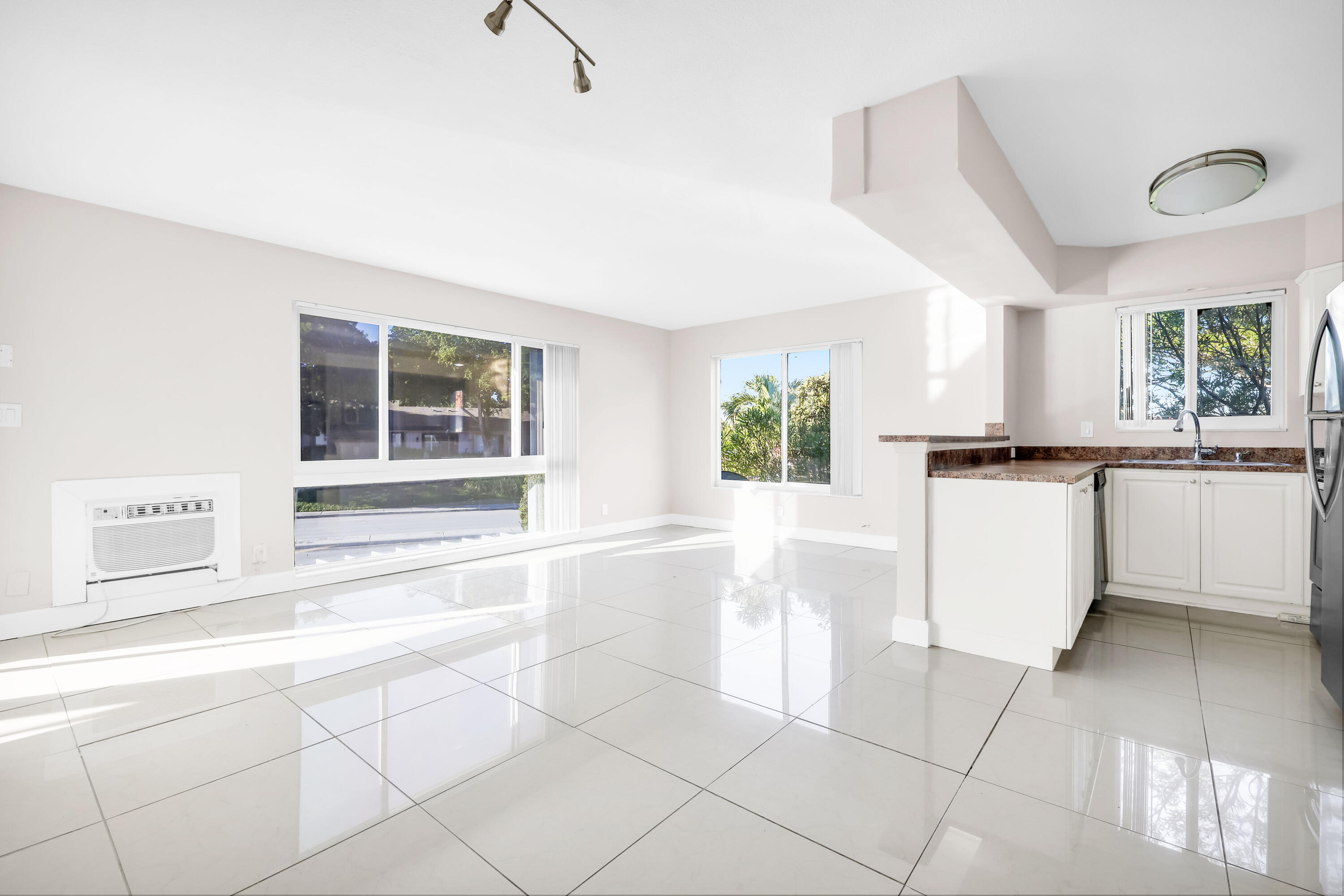 431 W camino Real - 9