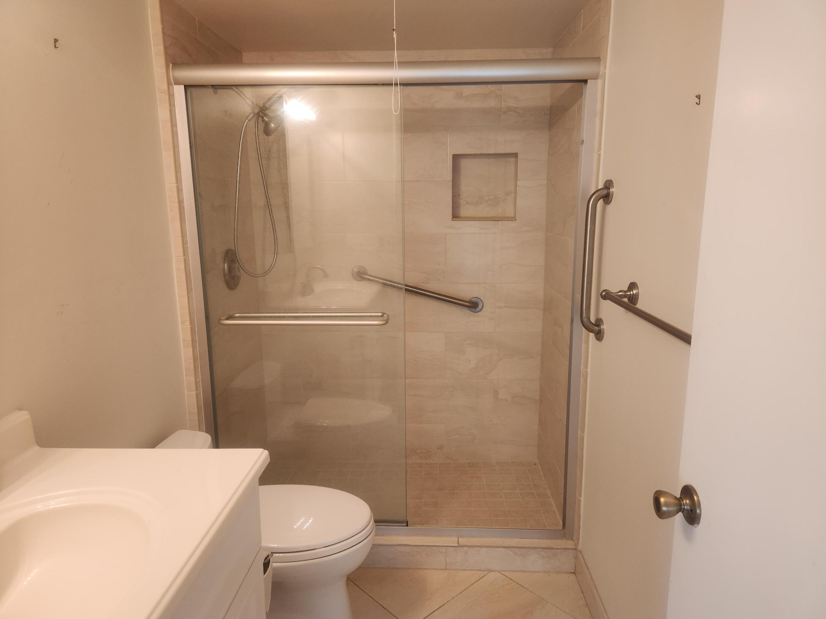259 Primary bathroom