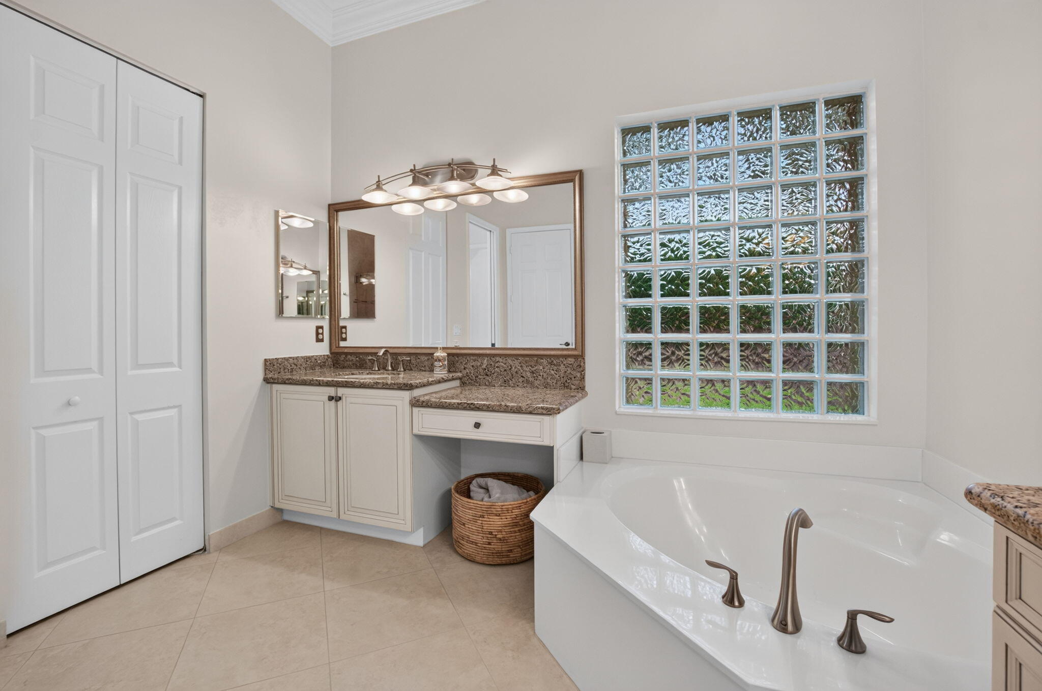 Dual Sinks