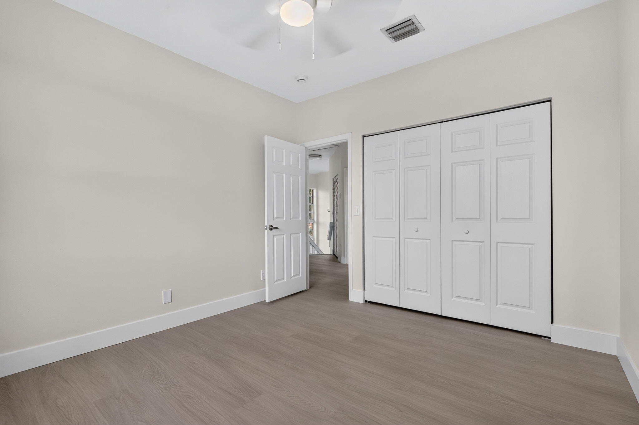 2nd floor bedroom