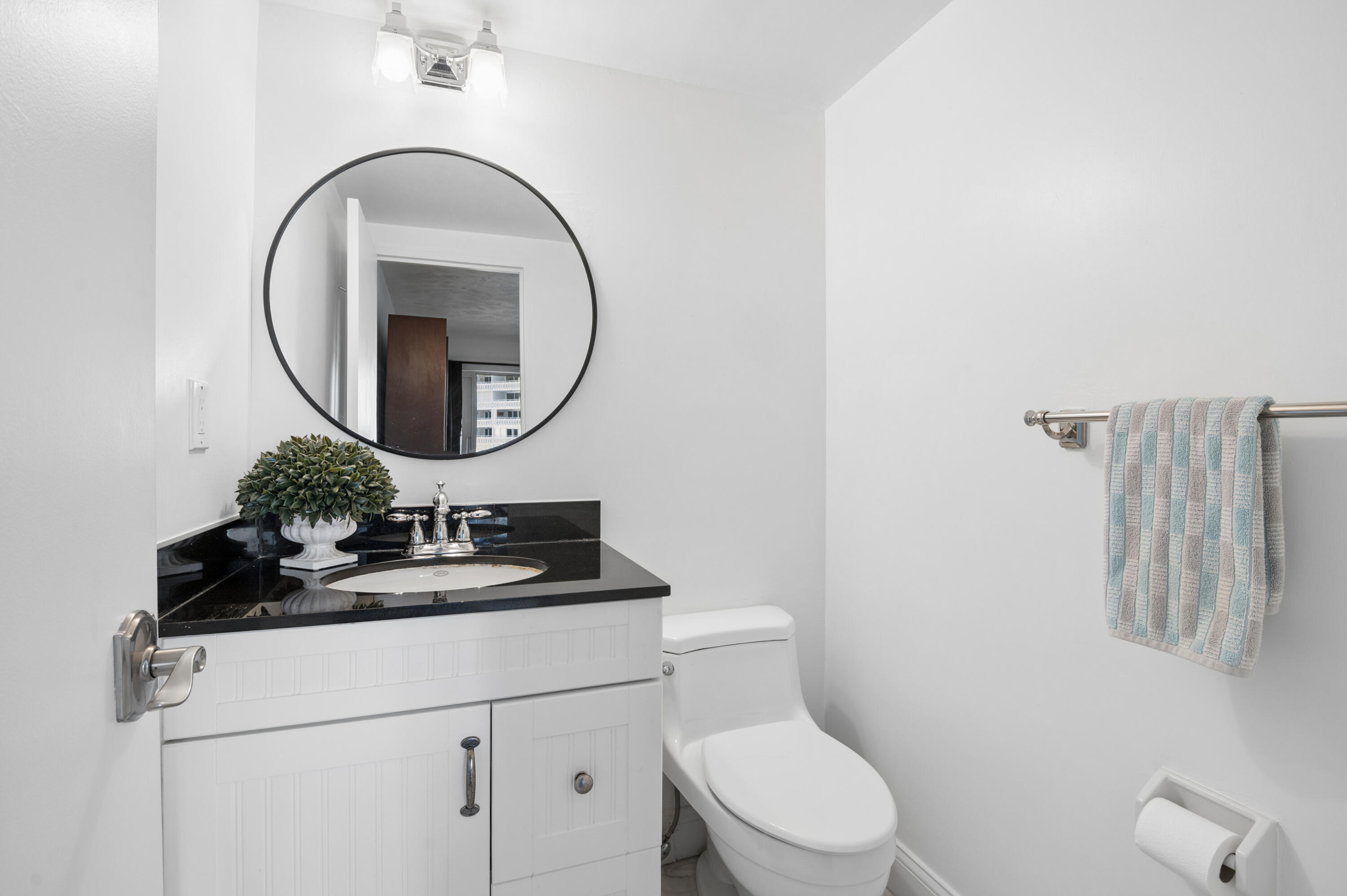16-Buckley- 2100 S Ocean Dr #5CD-16