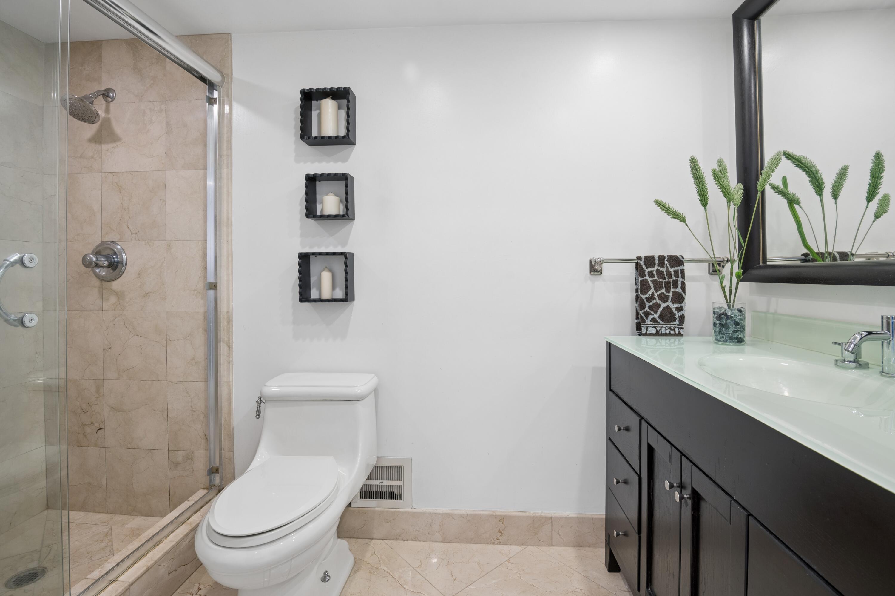 12-Buckley- 2100 S Ocean Dr #5CD-12