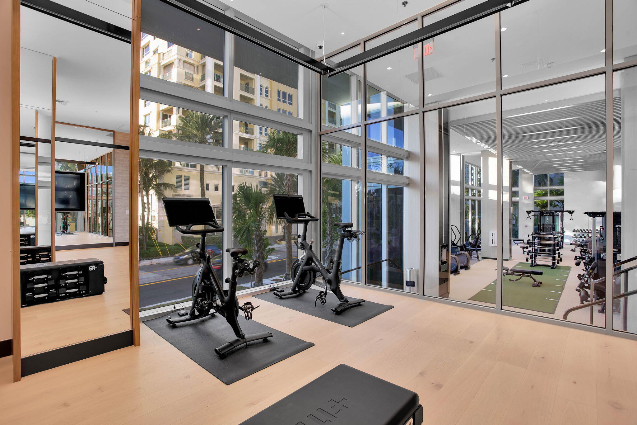 30-web-or-mls-Amenities-1013