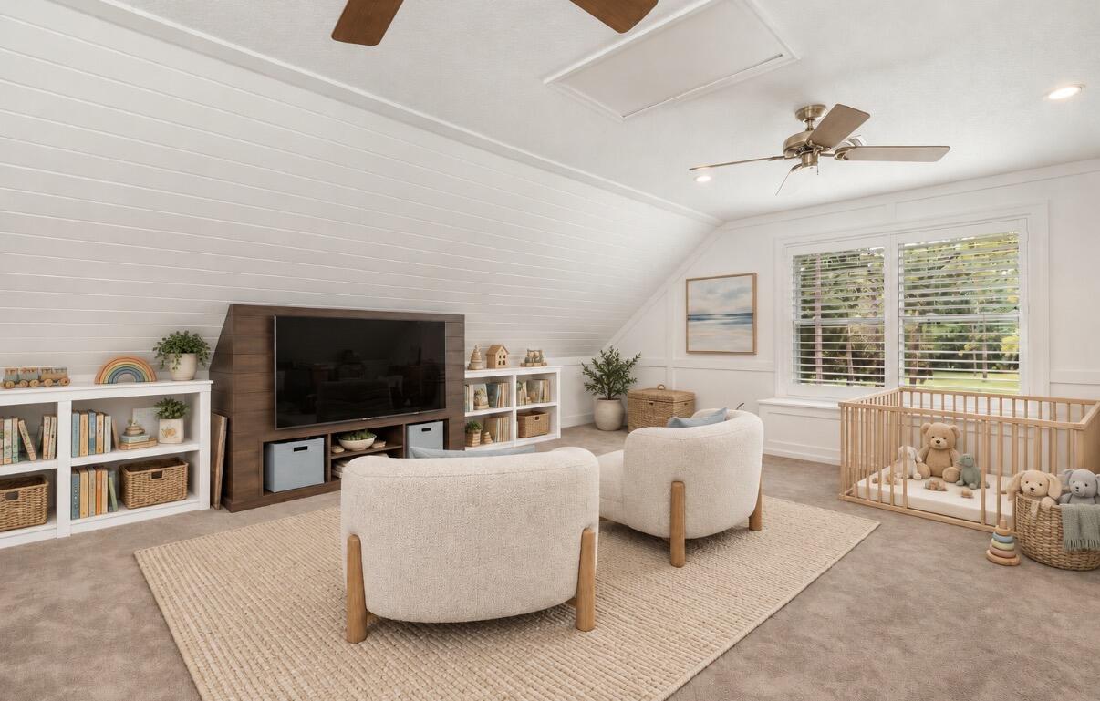Trlwood rec room
