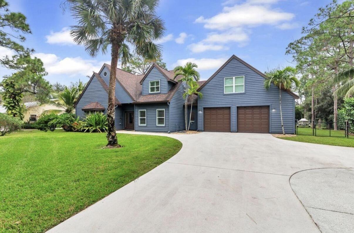Trlwd front yard