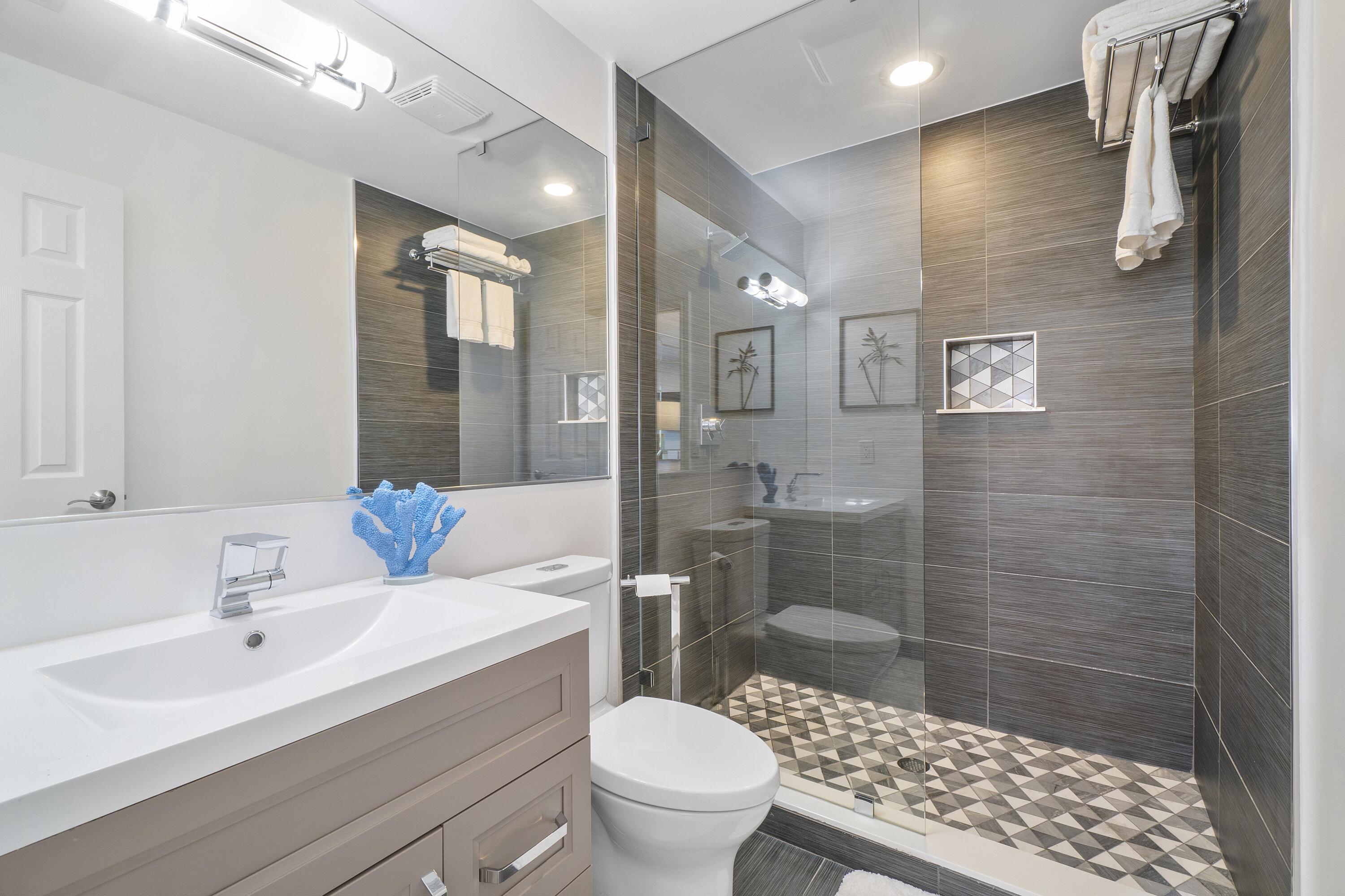 4218 Sea Grape Dr_29