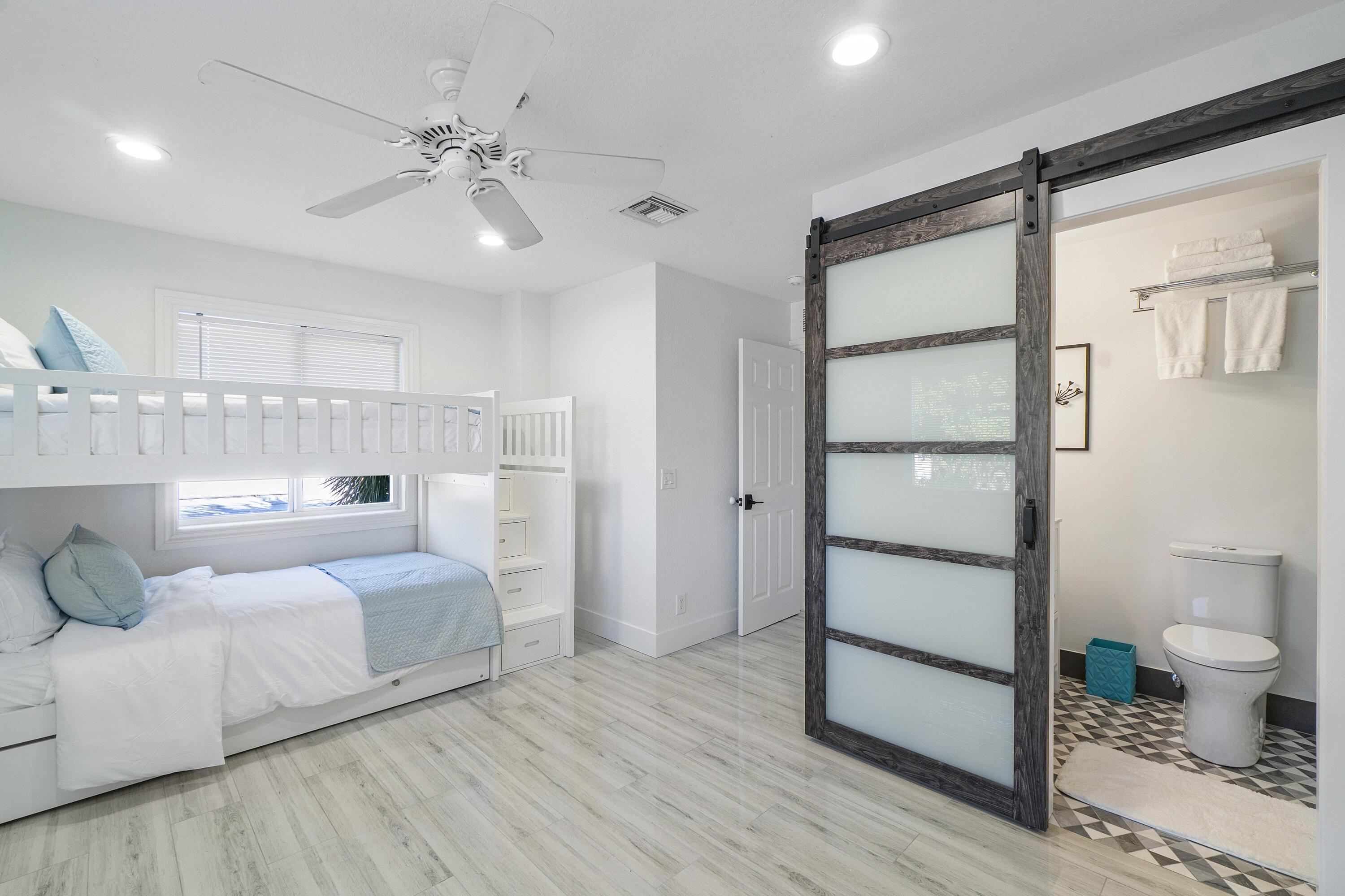 4218 Sea Grape Dr_15