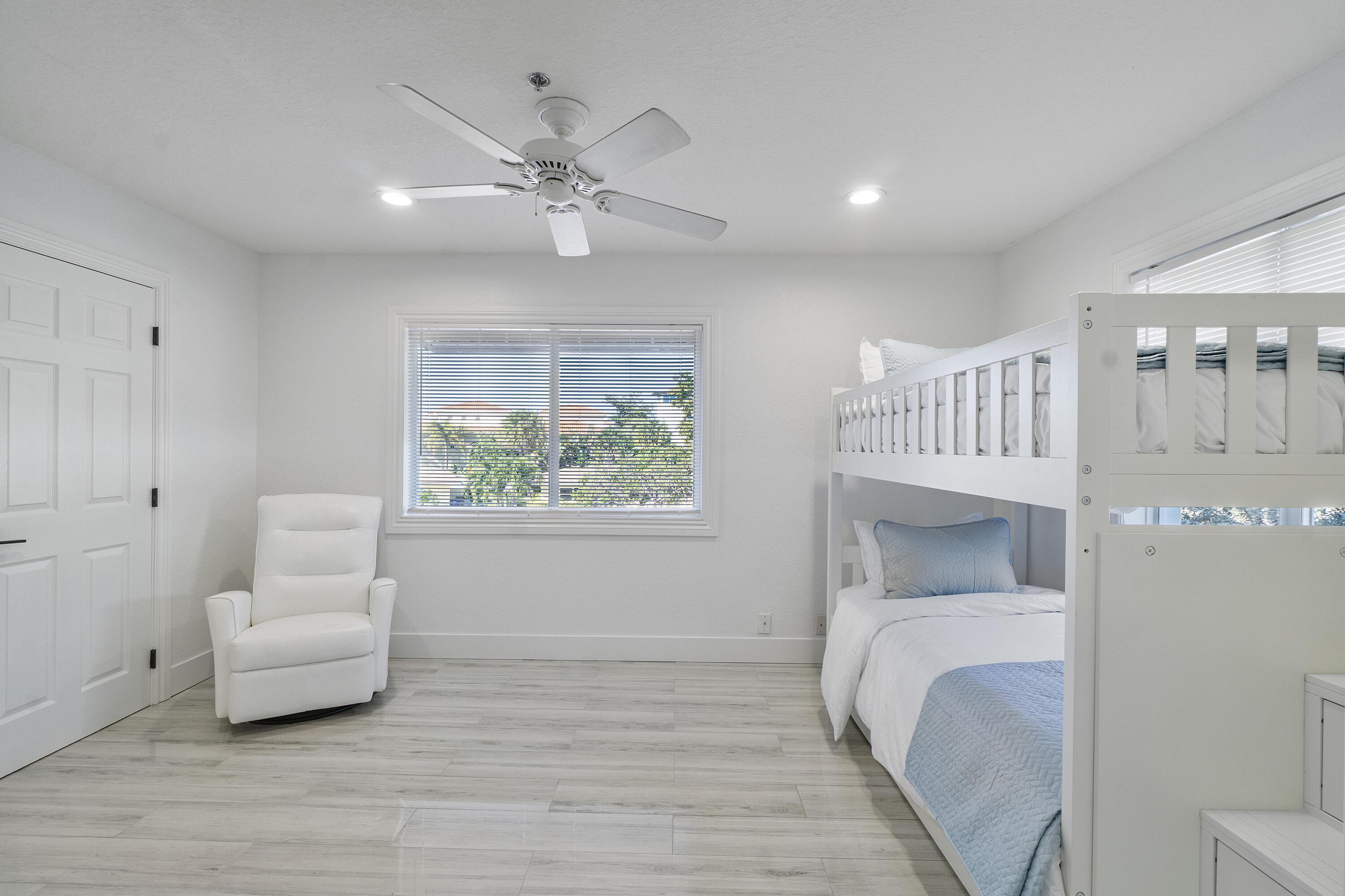 4218 Sea Grape Dr_14