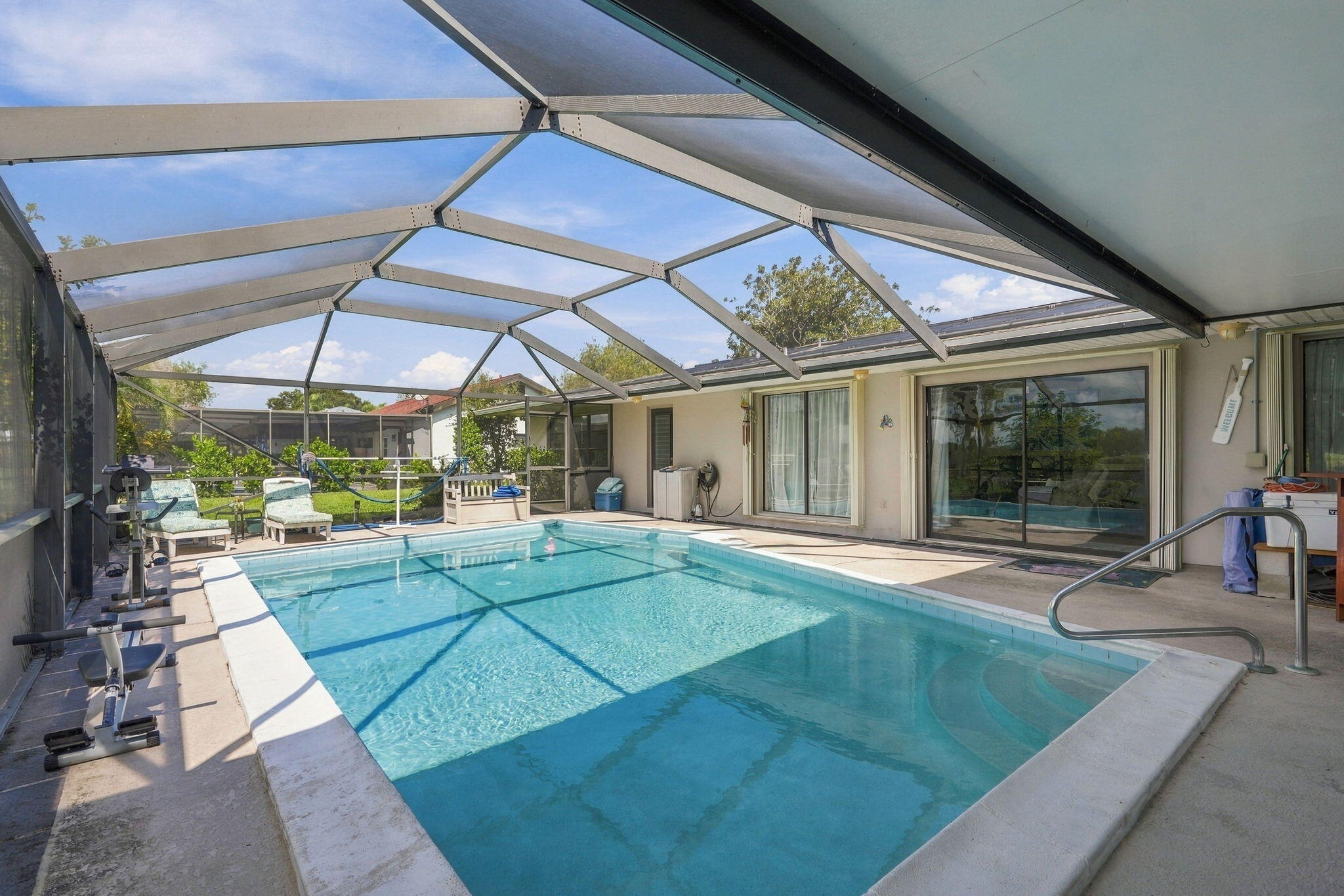 1-web-or-mls-24_pool
