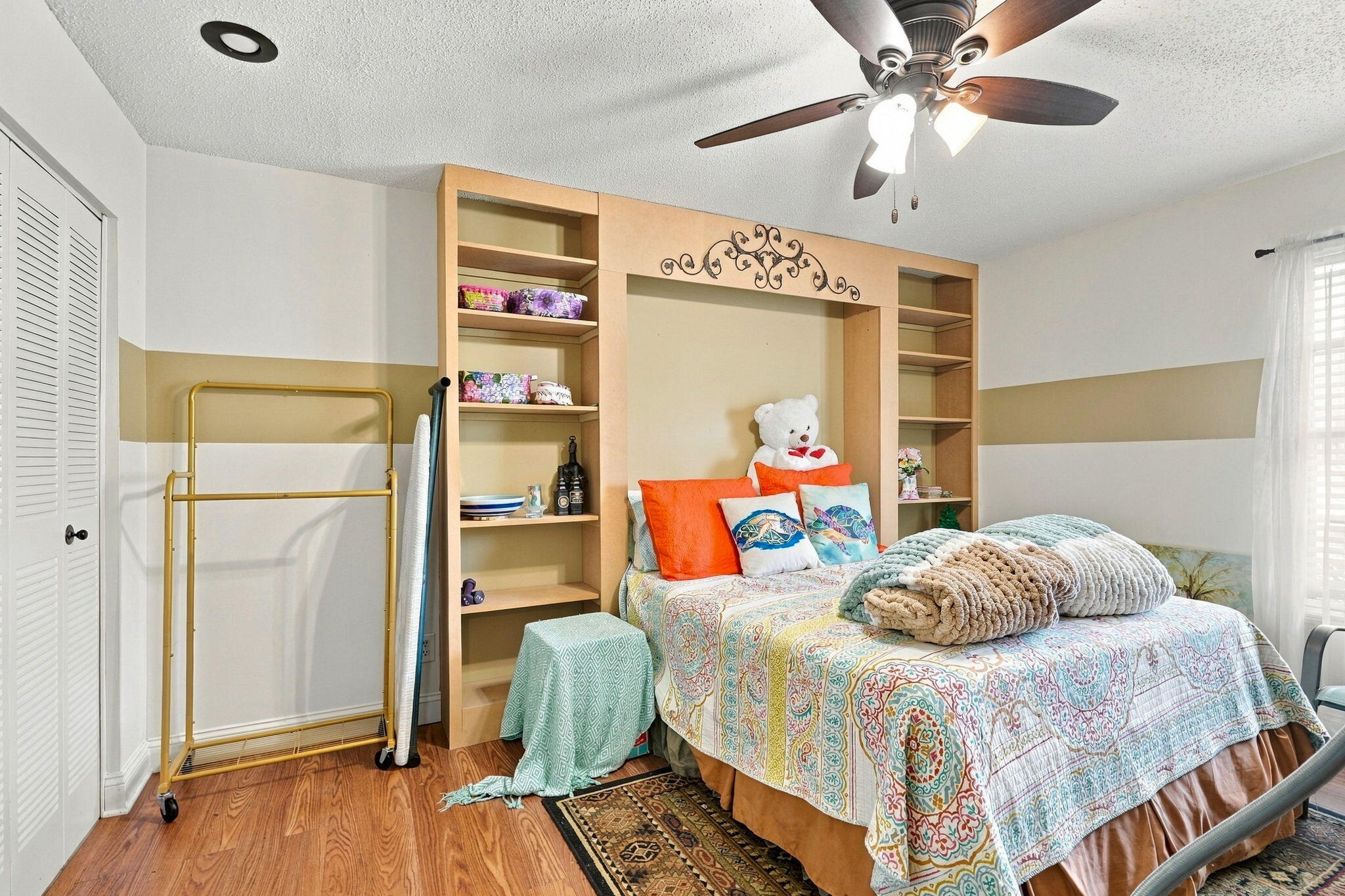1-web-or-mls-15_bedroom