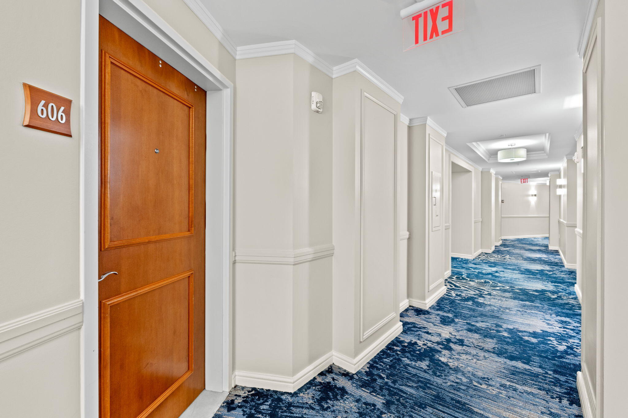 1-web-or-mls-A7402340 1-web-or-mls-A7402340