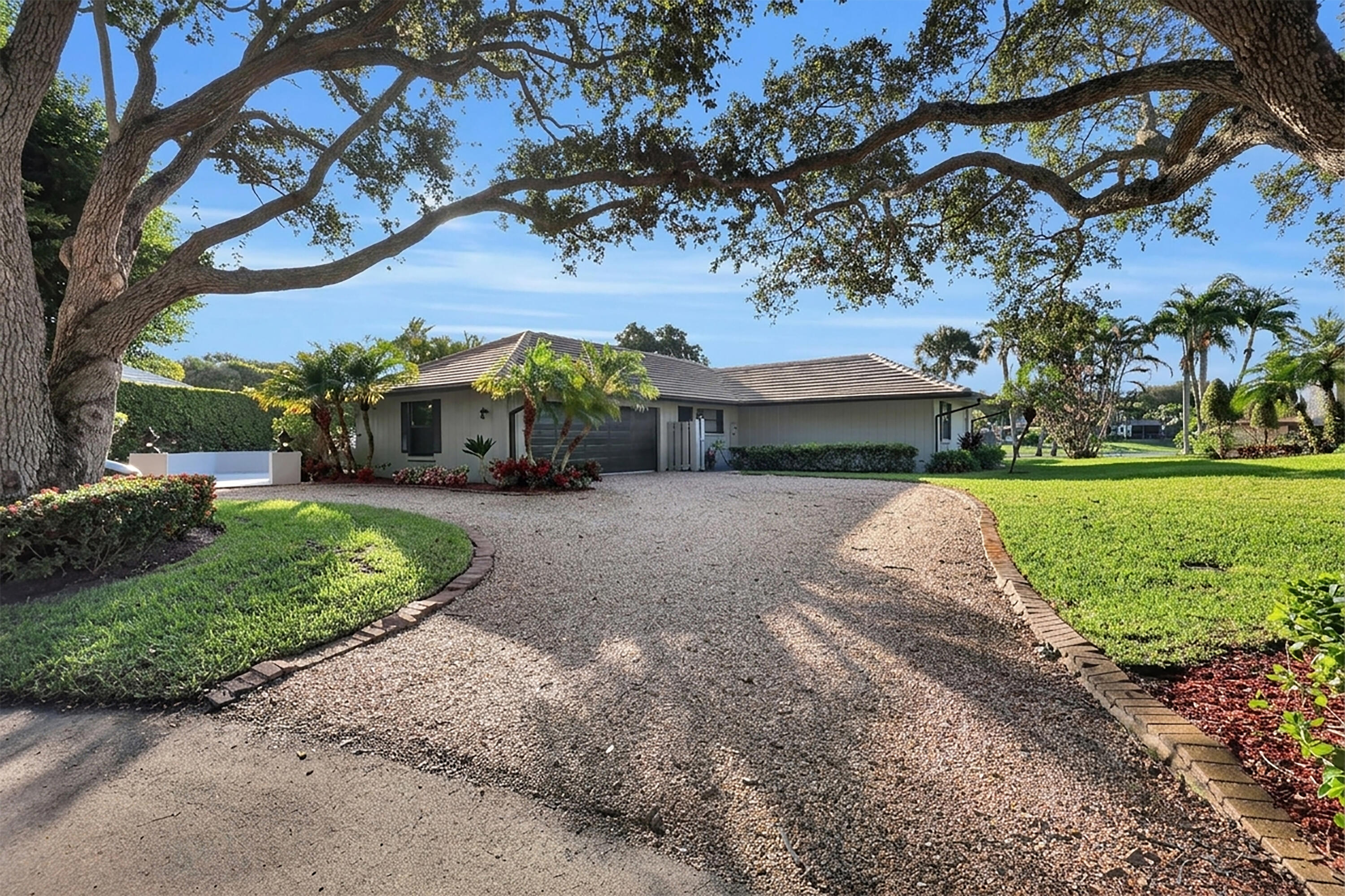 10158 se acorn way - 01