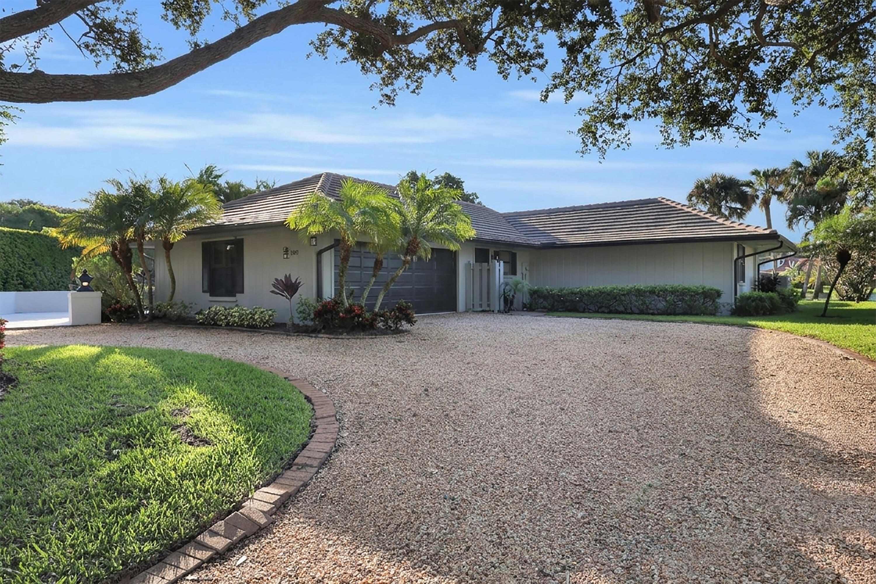 10158 se acorn way - 02