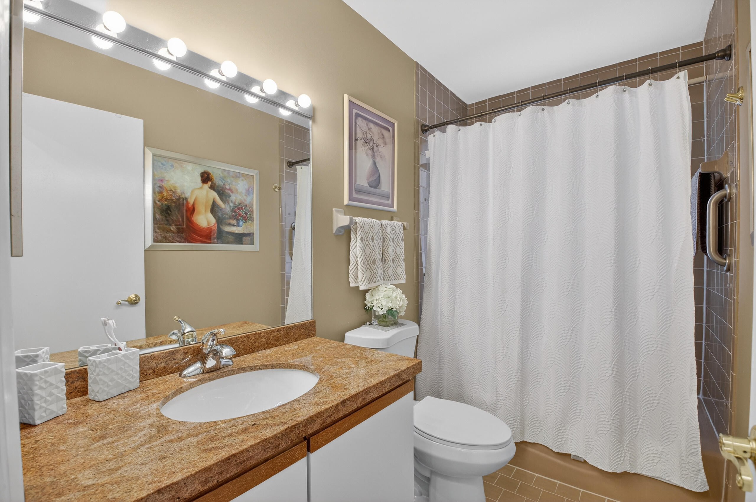GUEST BATHROOM