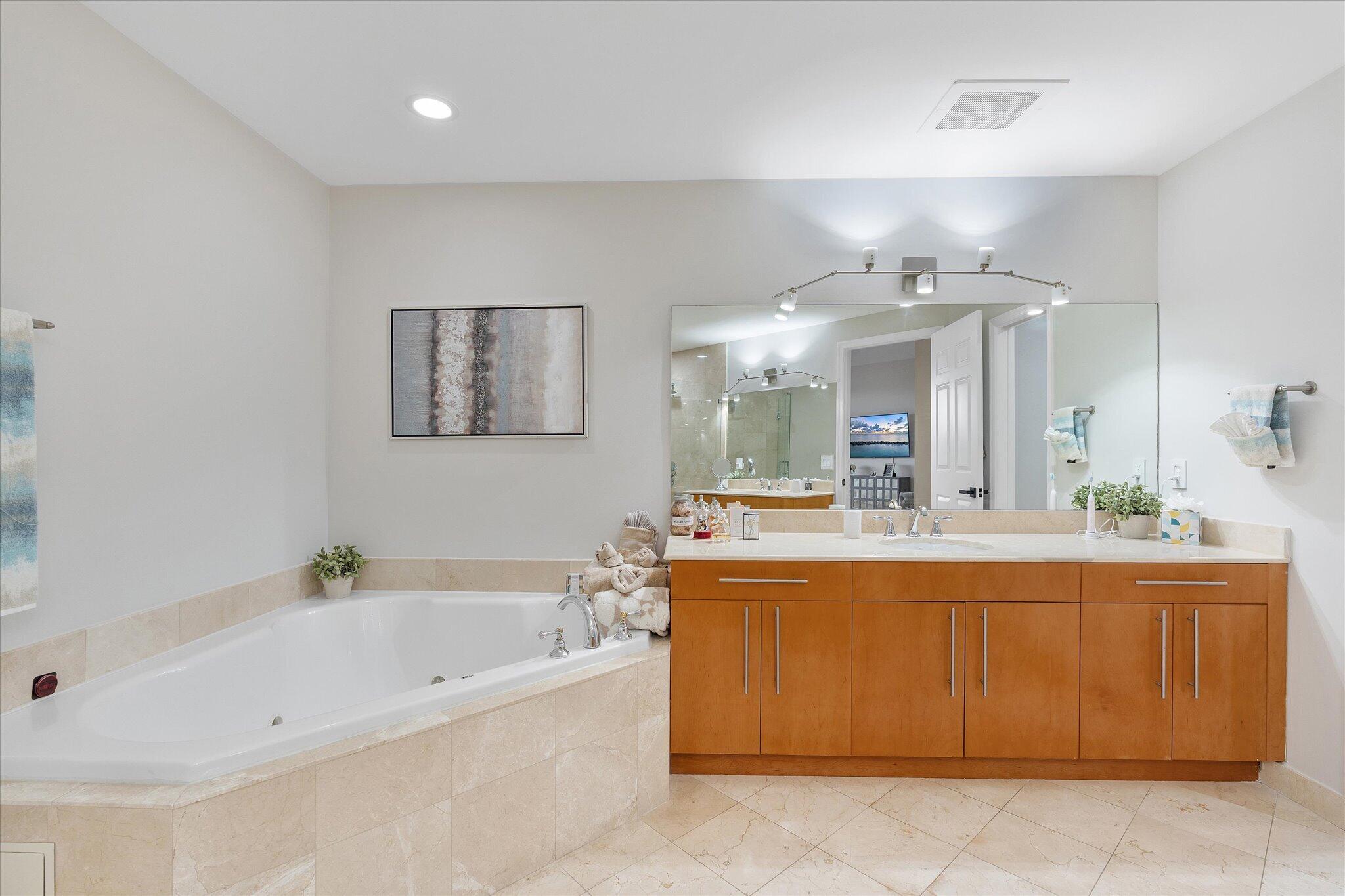 42-615 Bayshore Dr 603_042