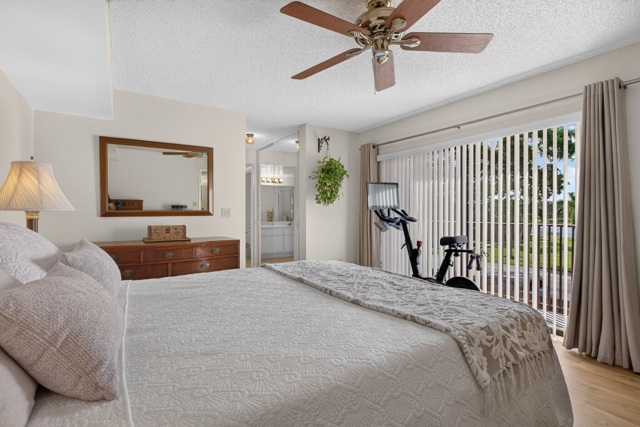 23-web-or-mls-5551-25