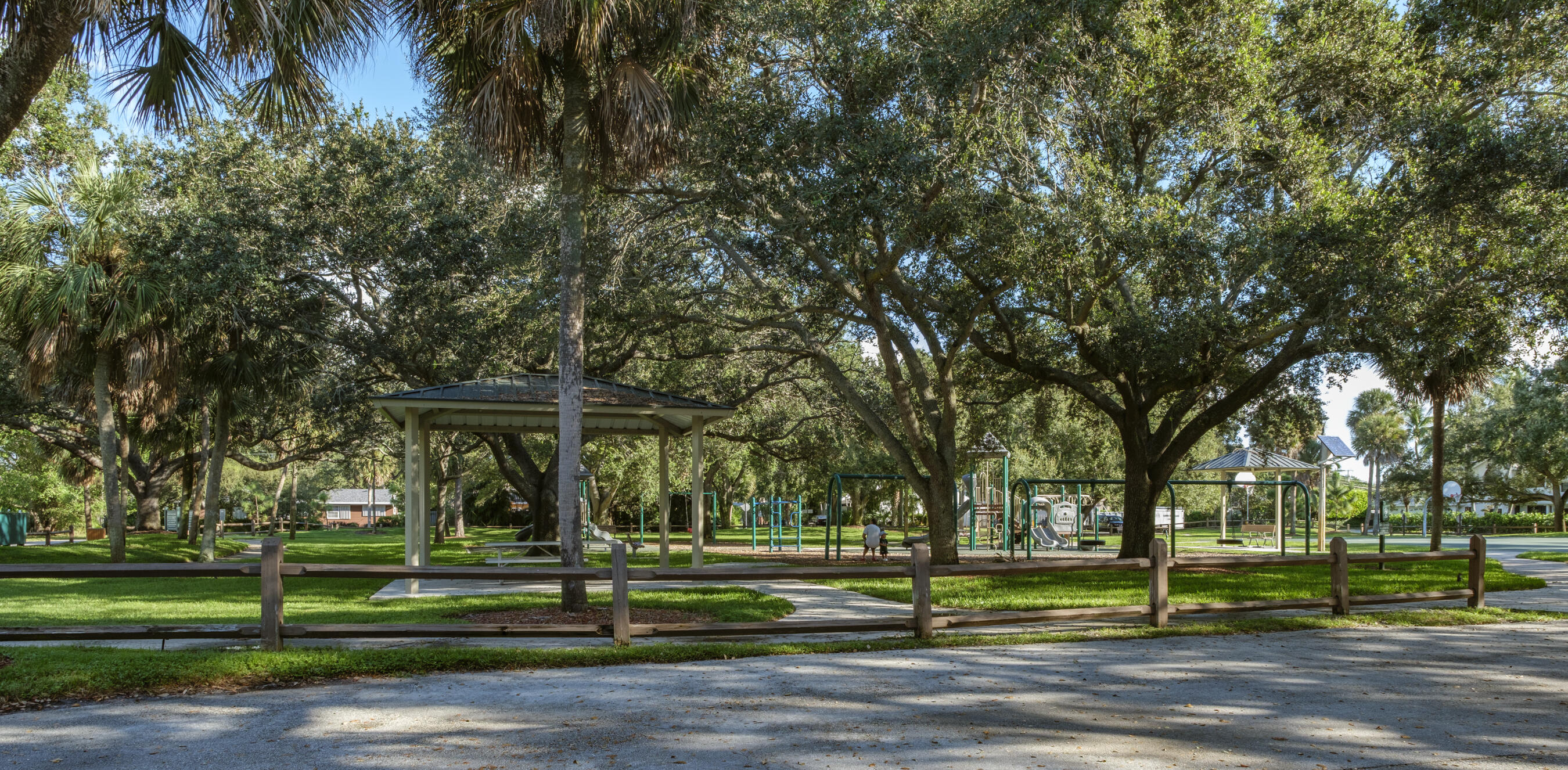 Pine Breeze Park - 7 Homes Away
