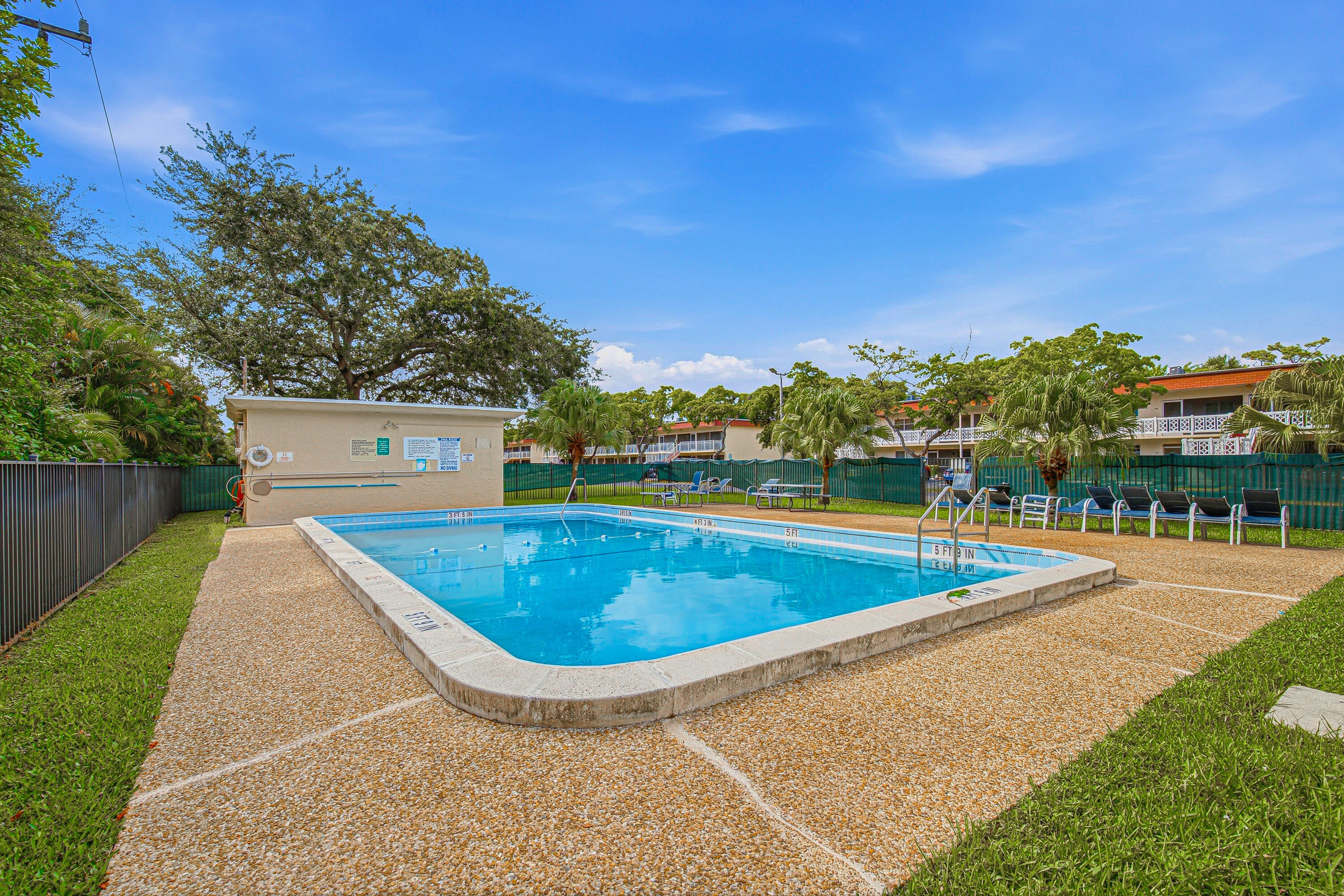 29-Pool-C