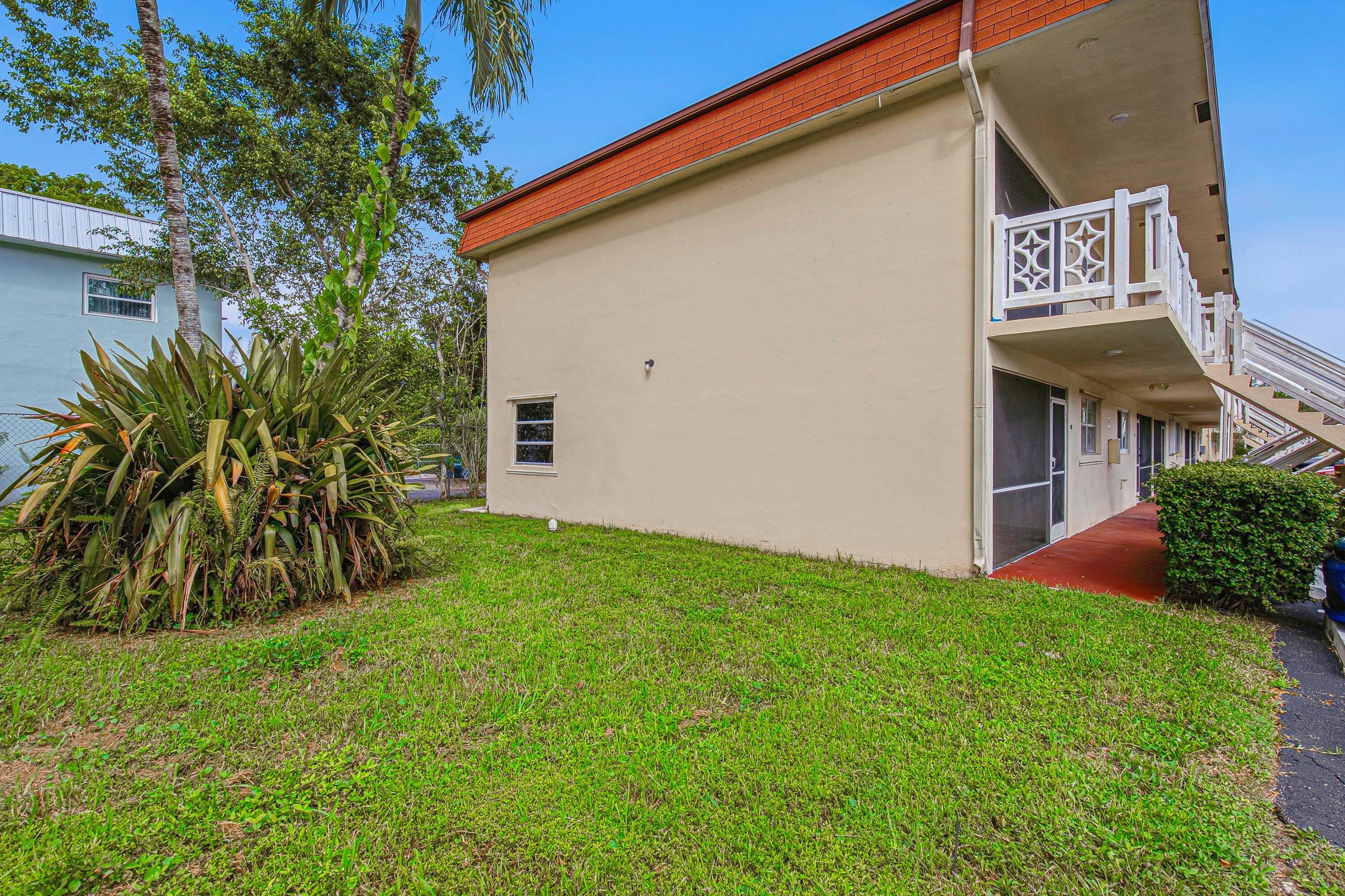 08-Front Home-Side