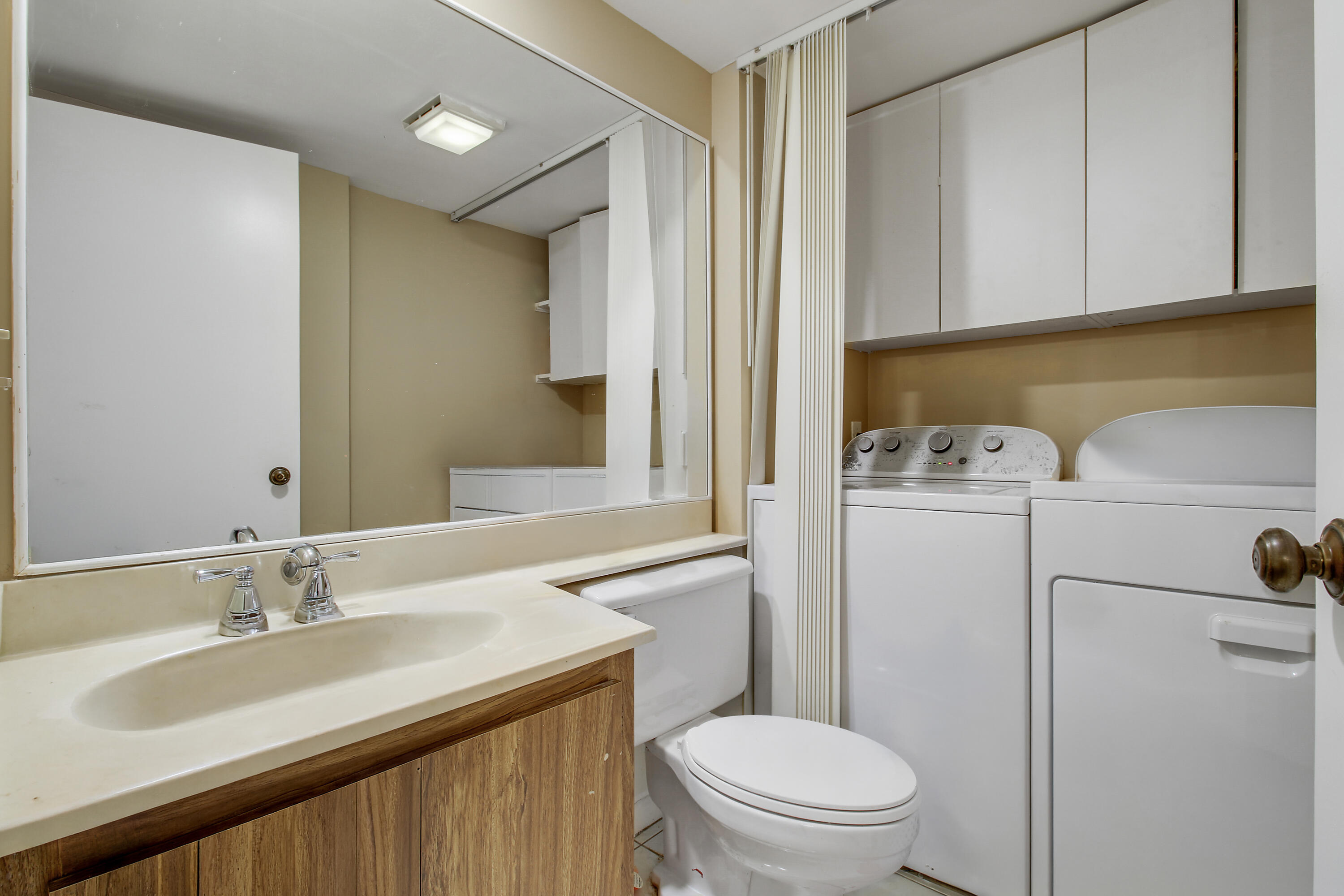 Laundry/Half bath