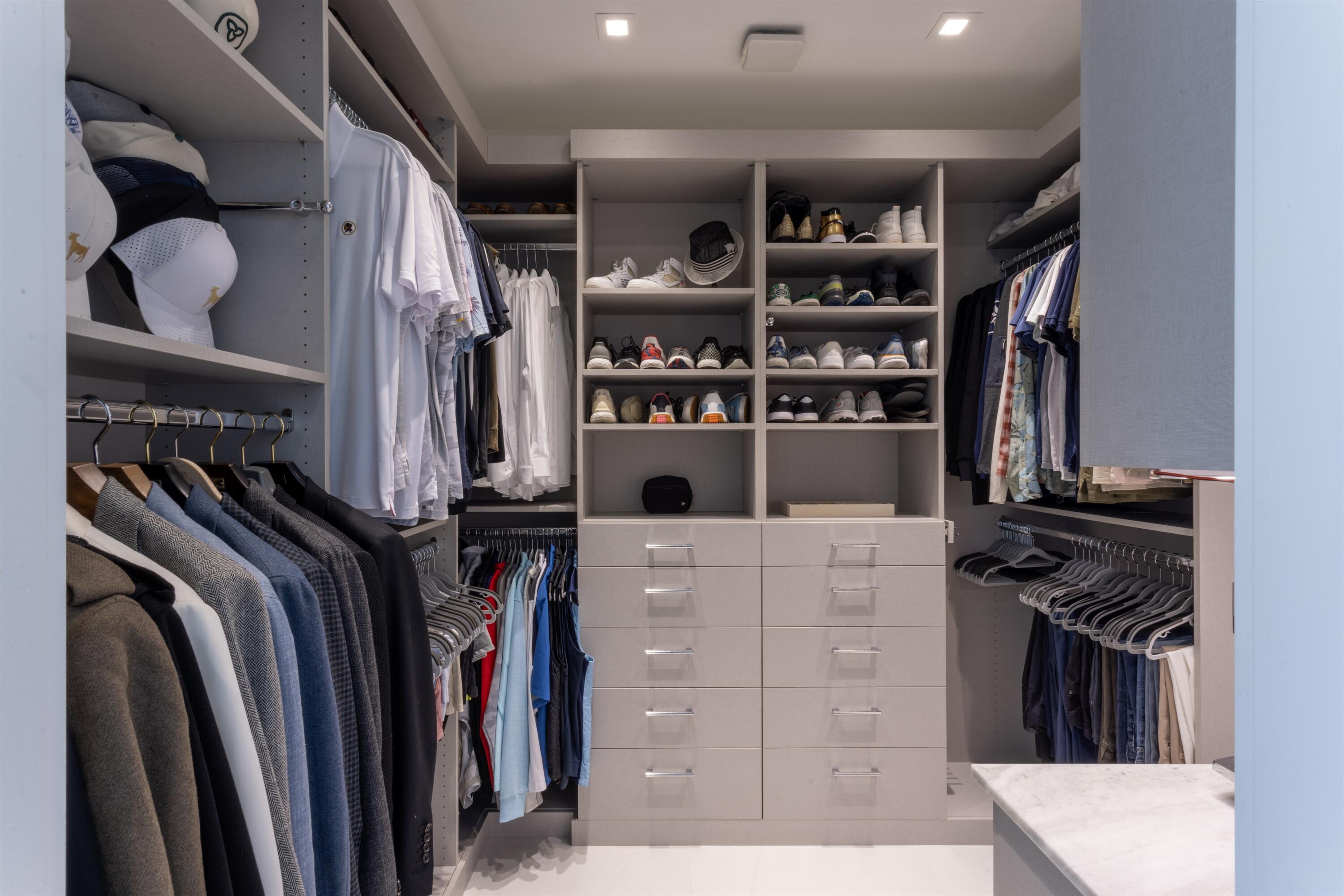 PRIMARY_CLOSET_2