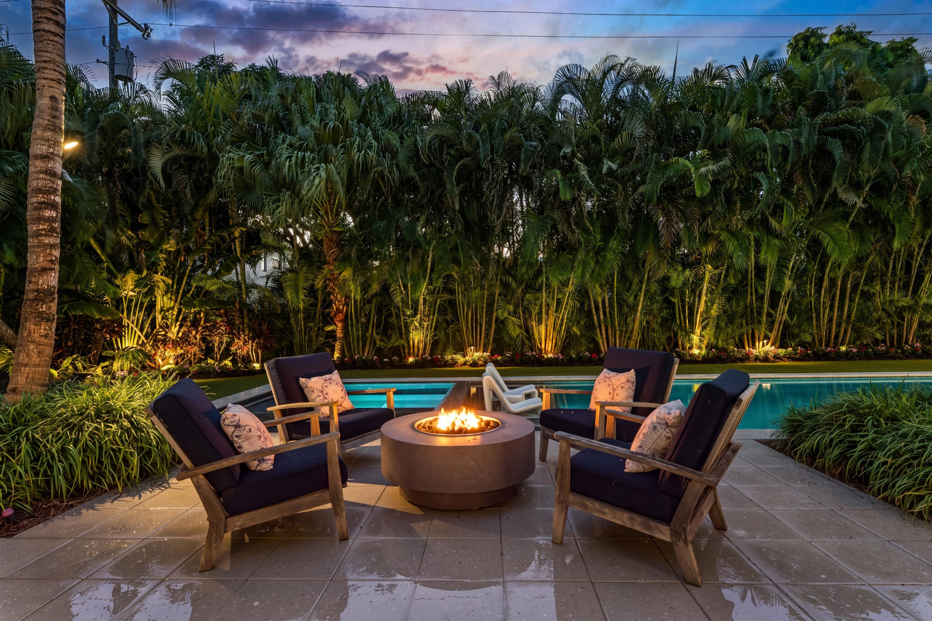 POOL_SEATING_STRAIGHT_SUNSET