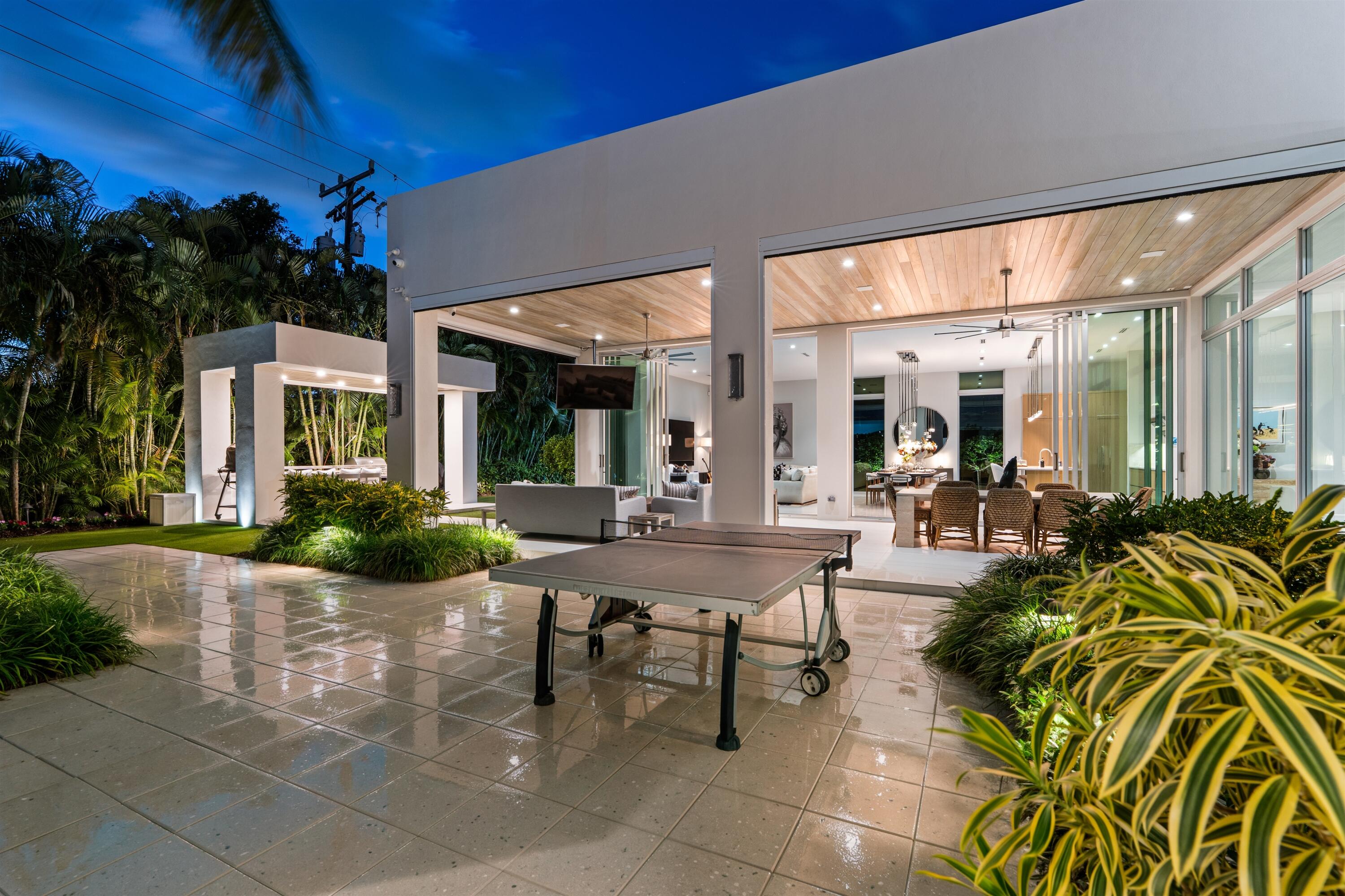 PATIO_ANGLE_WIDE_SUNSET