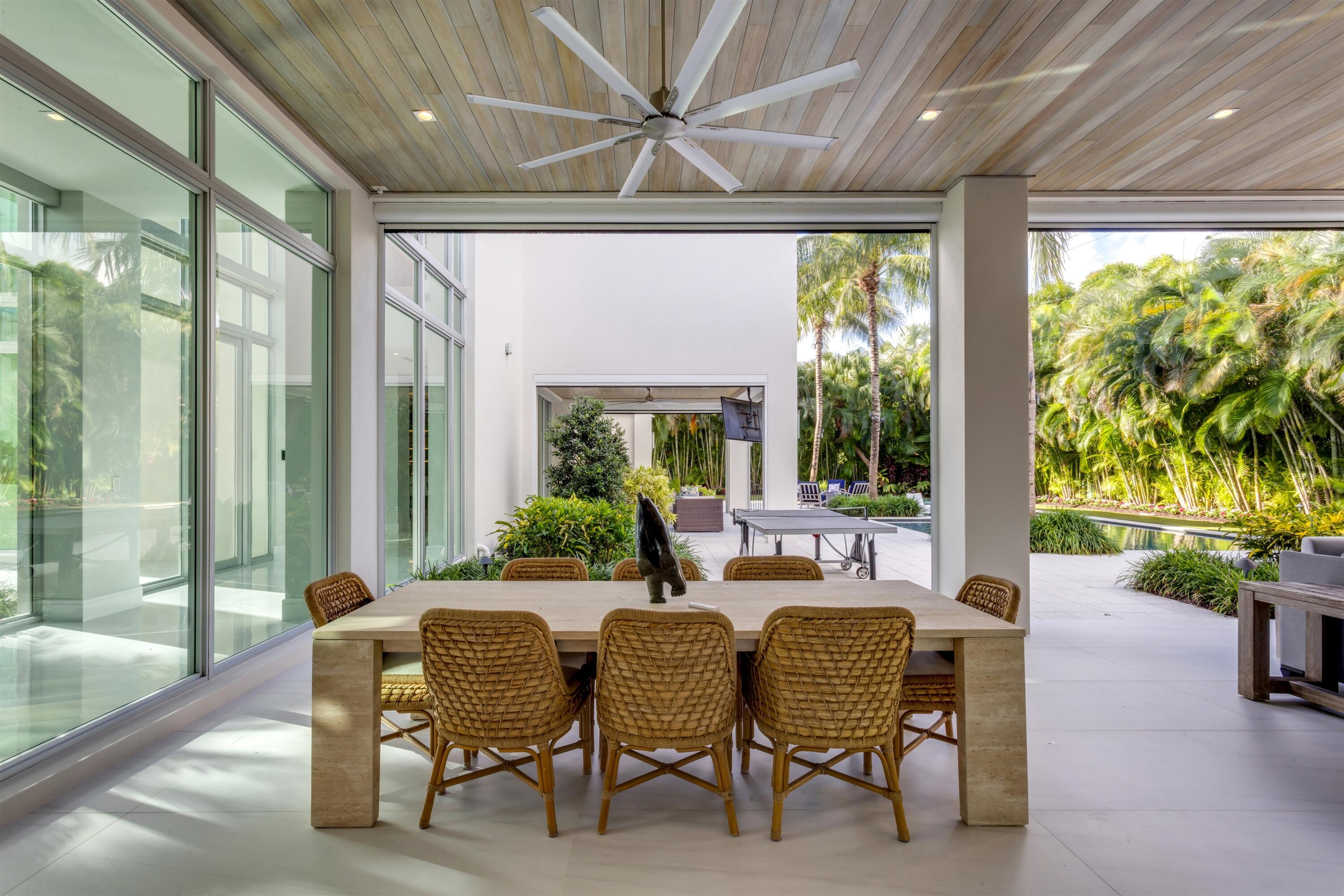 PATIO_DINING_STRAIGHT