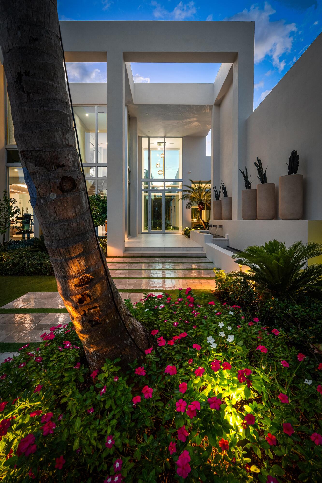FRONT_DETAIL_SUNSET