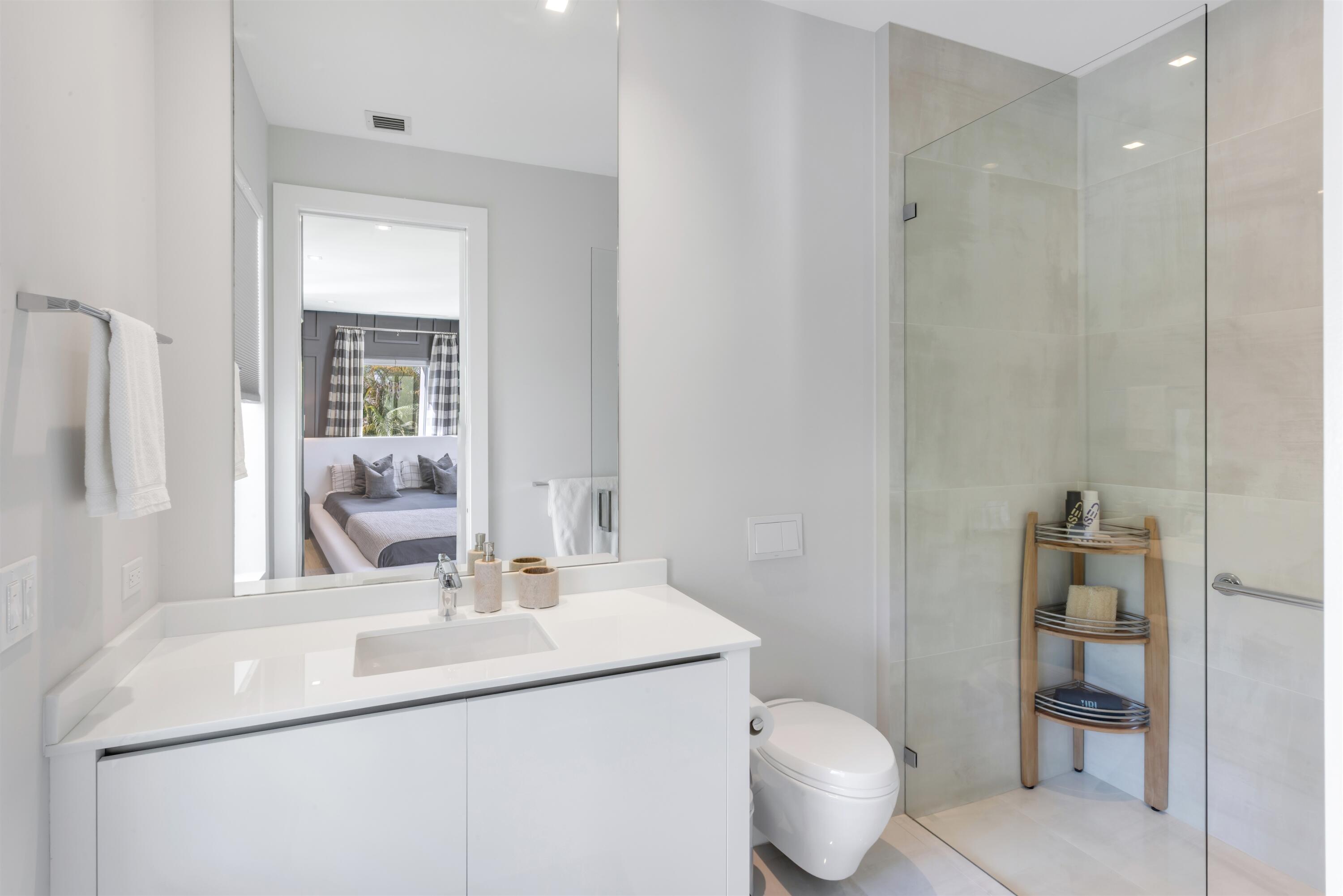 BATHROOM_2