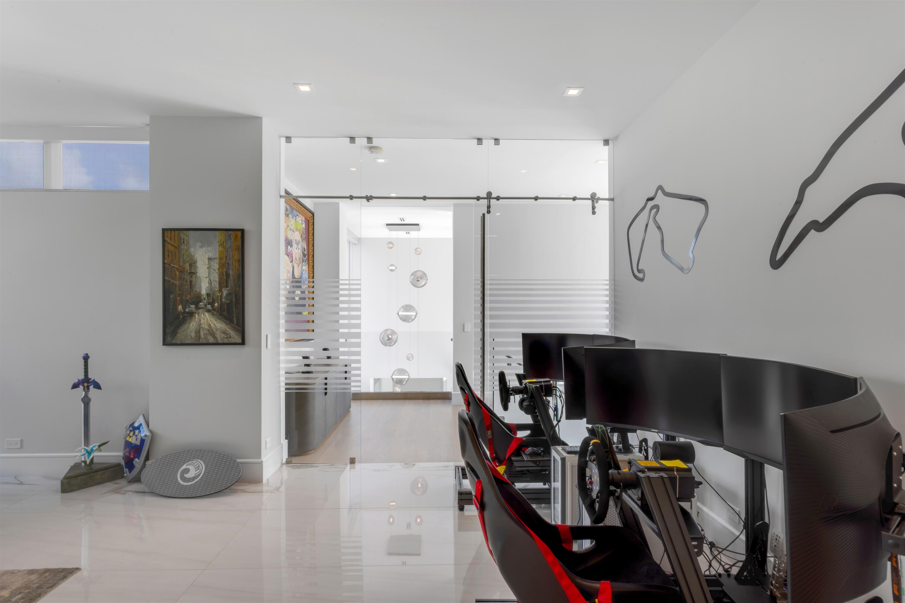 UPSTAIRS_FAMILY_ROOM_STRAIGHT_TO_STAIRS