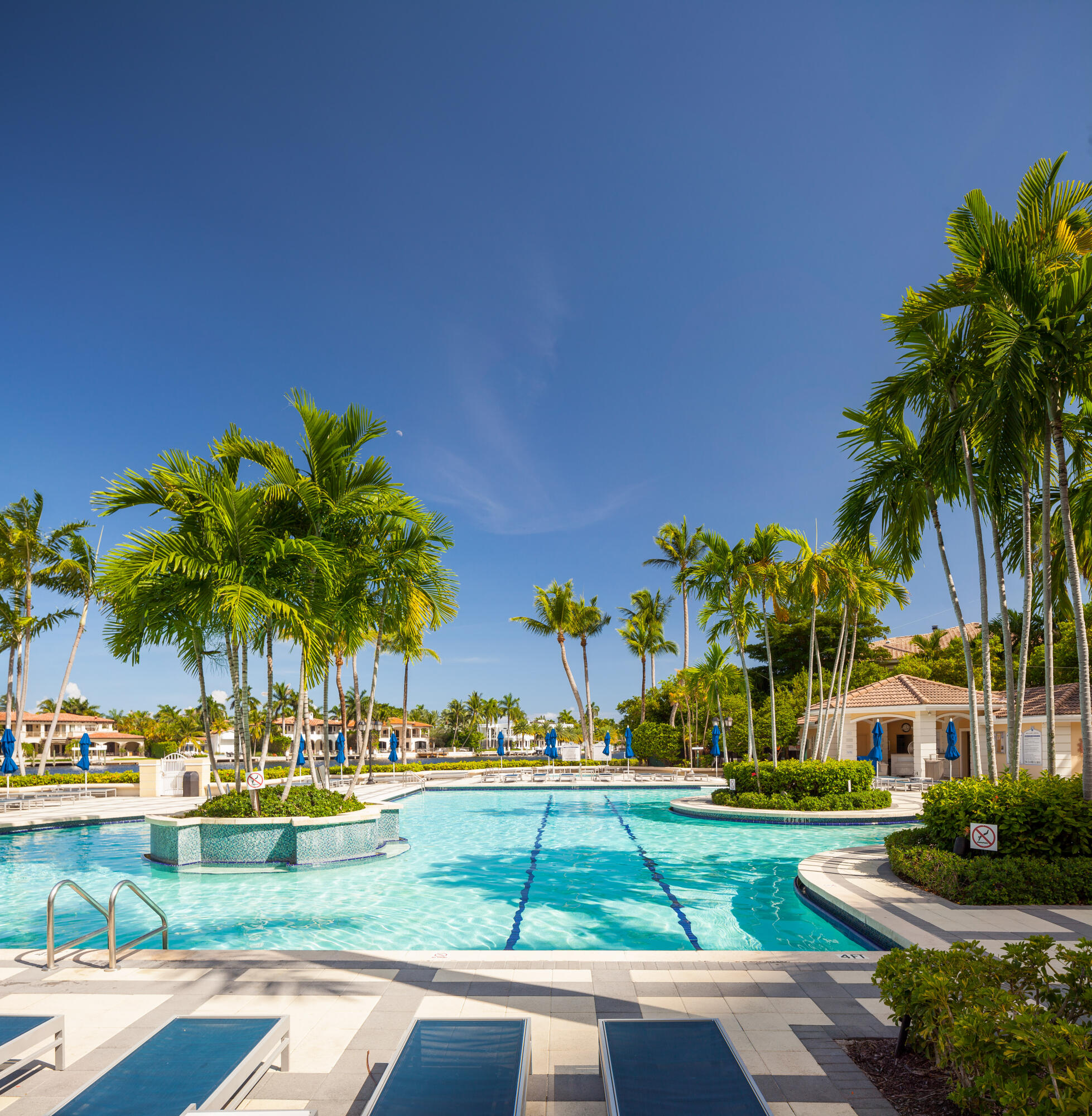 Ammenities - Intracoastal Pool