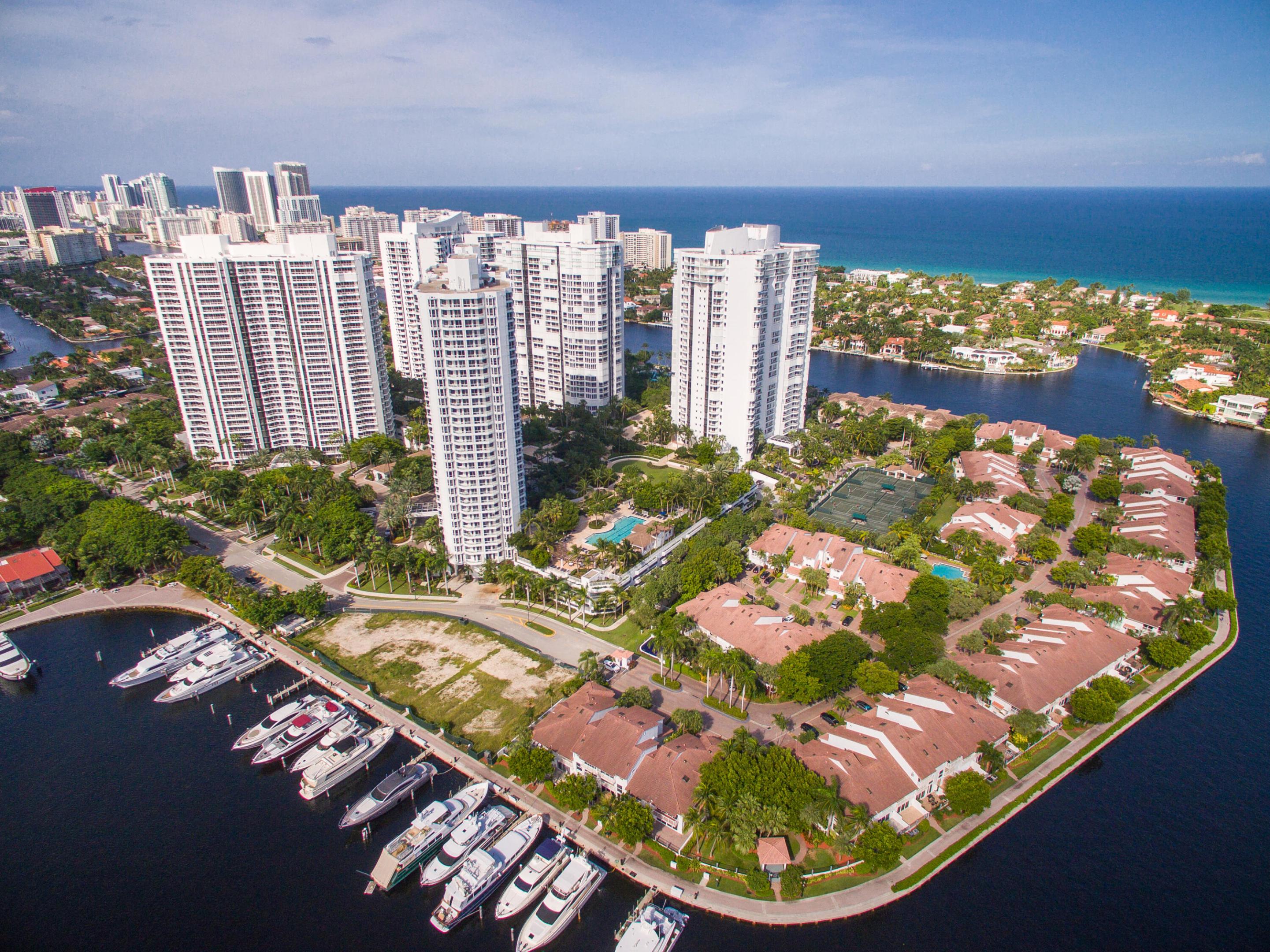 The Point of Aventura - Aerials - 1