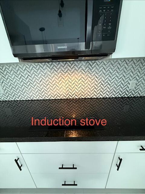 Induction stove.
