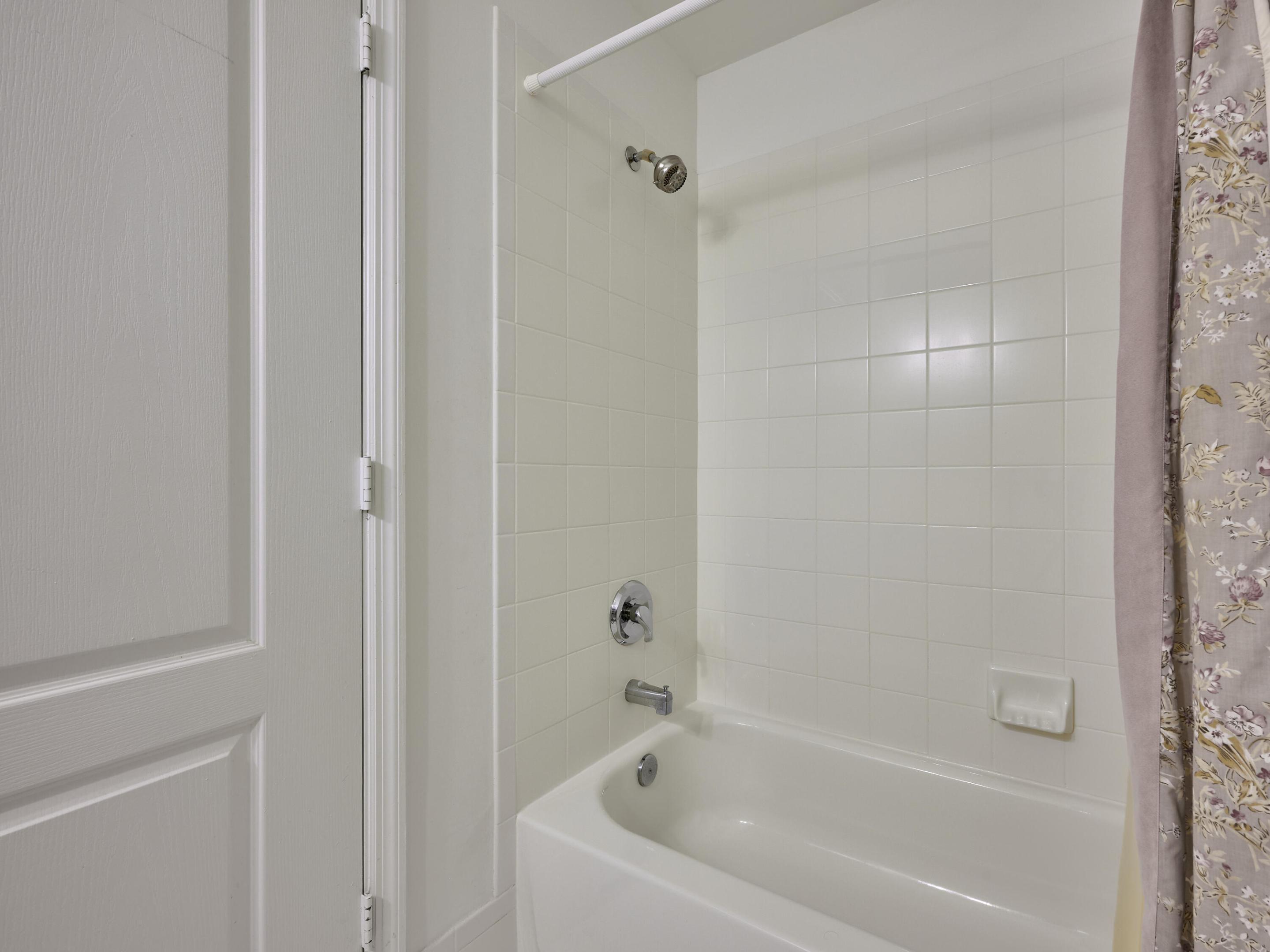 Shower and bathtub combo