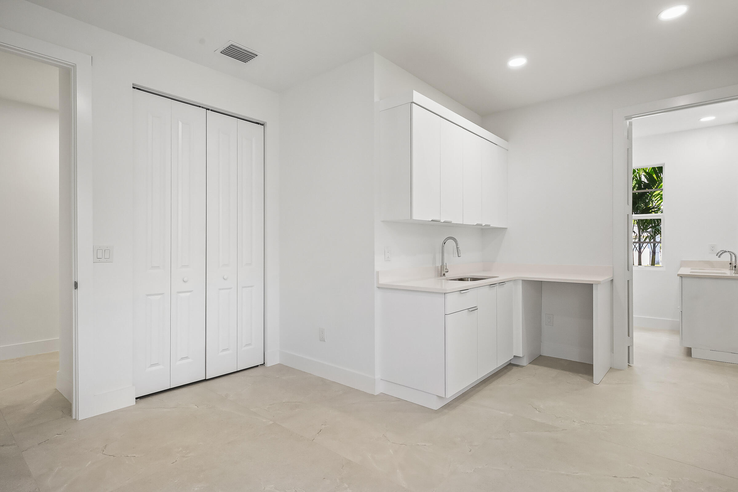 4606 Hibiscus - MLS - 021