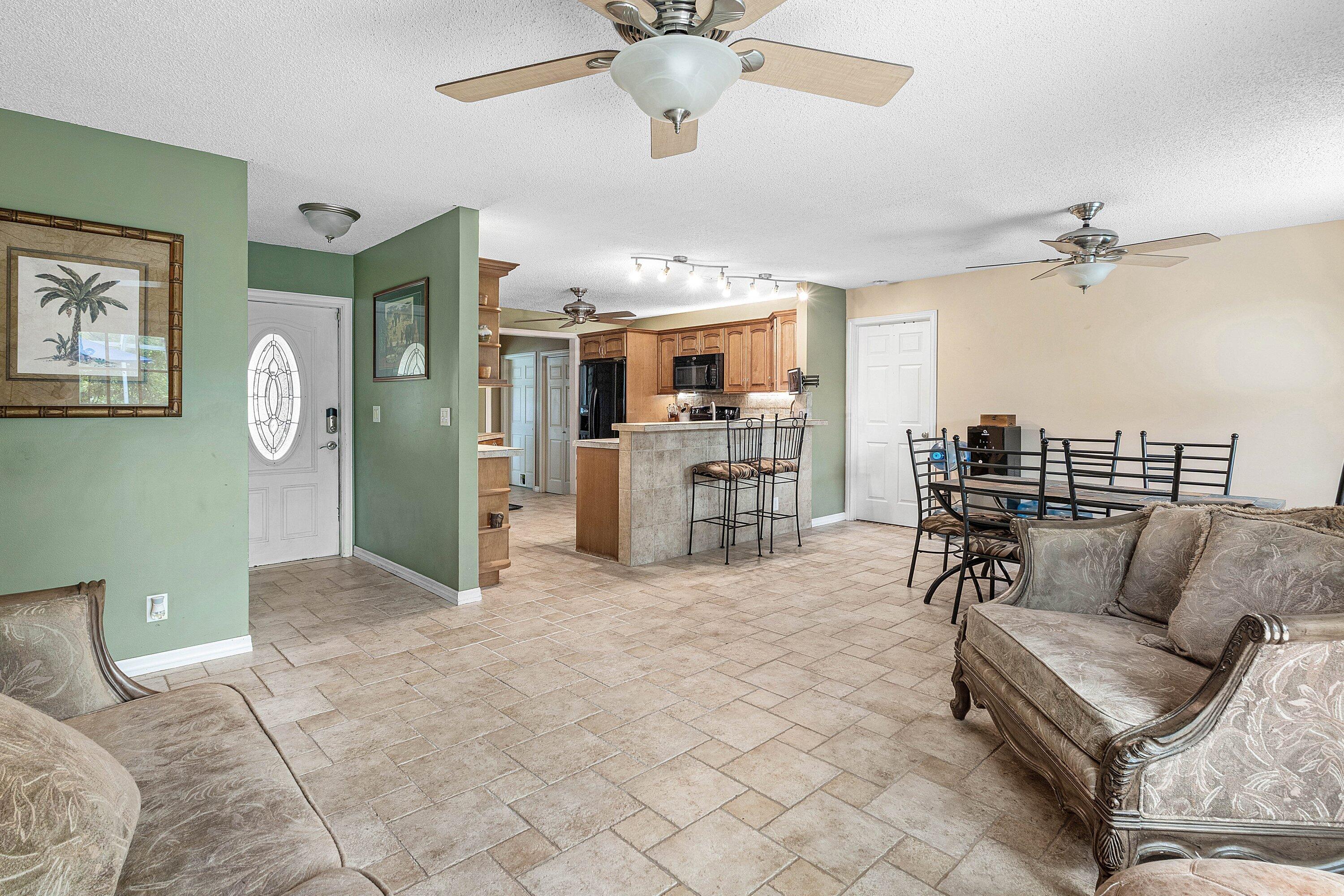 035-1294666thStreetNorth-WestPalmBeach-F