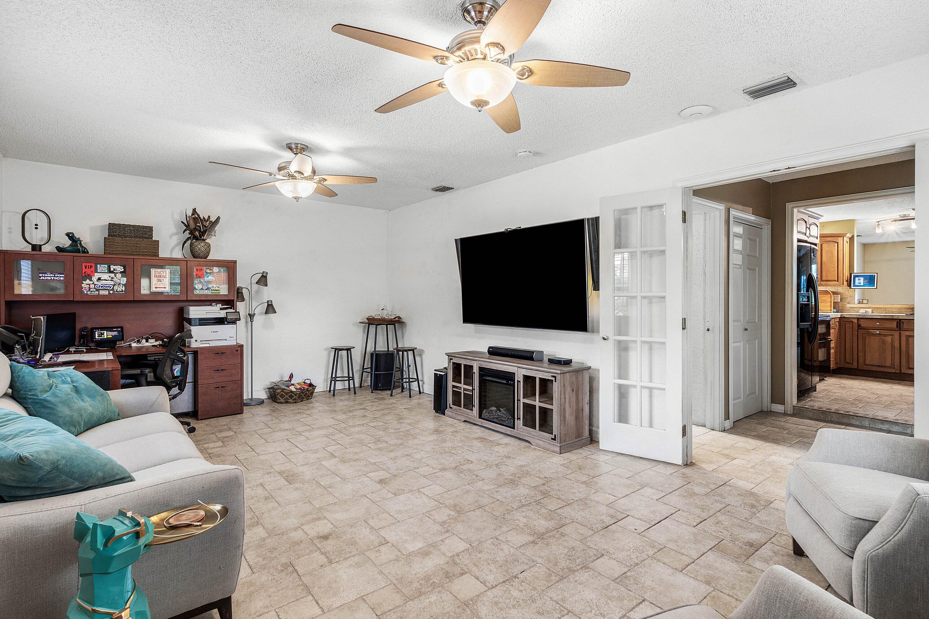 040-1294666thStreetNorth-WestPalmBeach-F