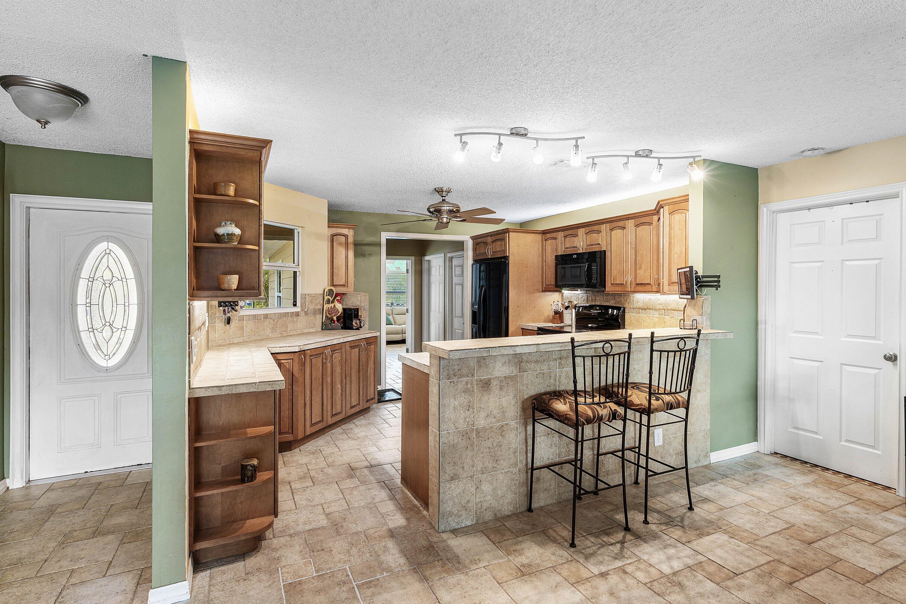 036-1294666thStreetNorth-WestPalmBeach-F