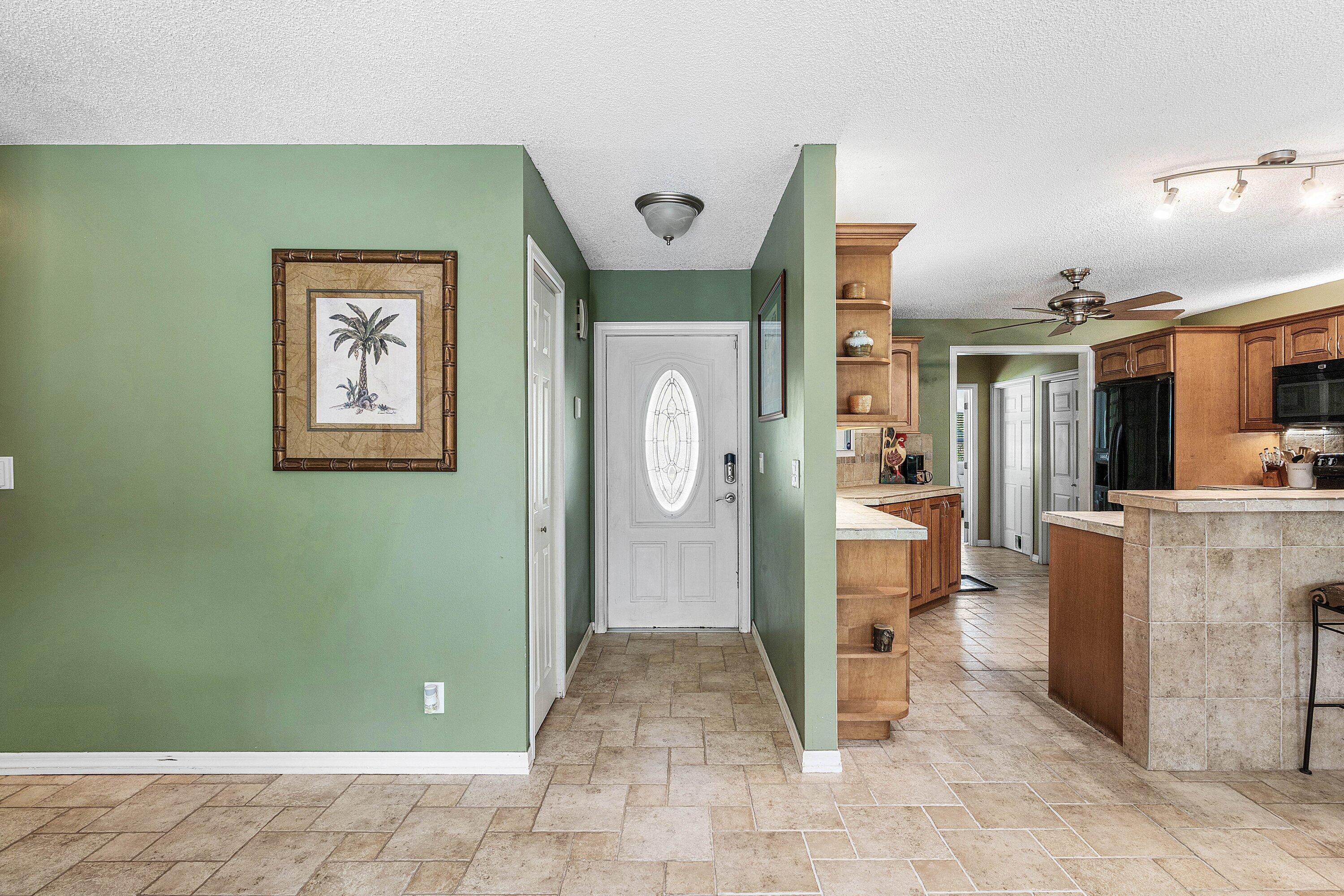 027-1294666thStreetNorth-WestPalmBeach-F