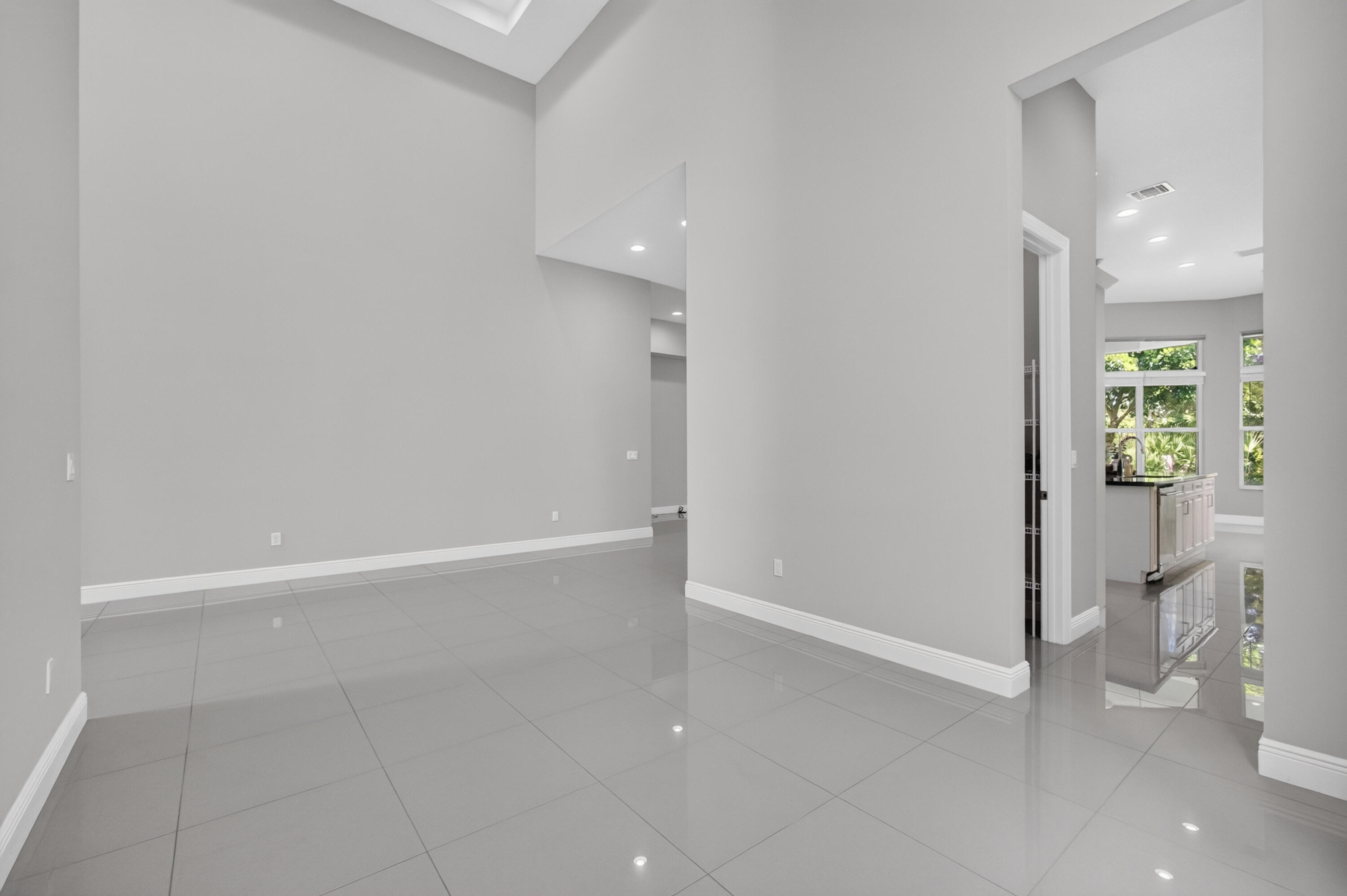 Dining Room/ Butler's Pantry