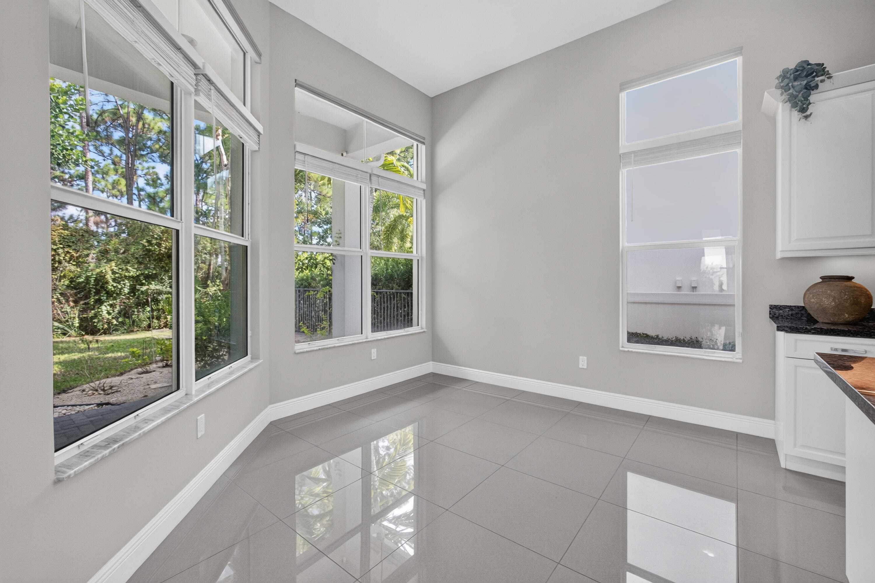 Casual Dining Area