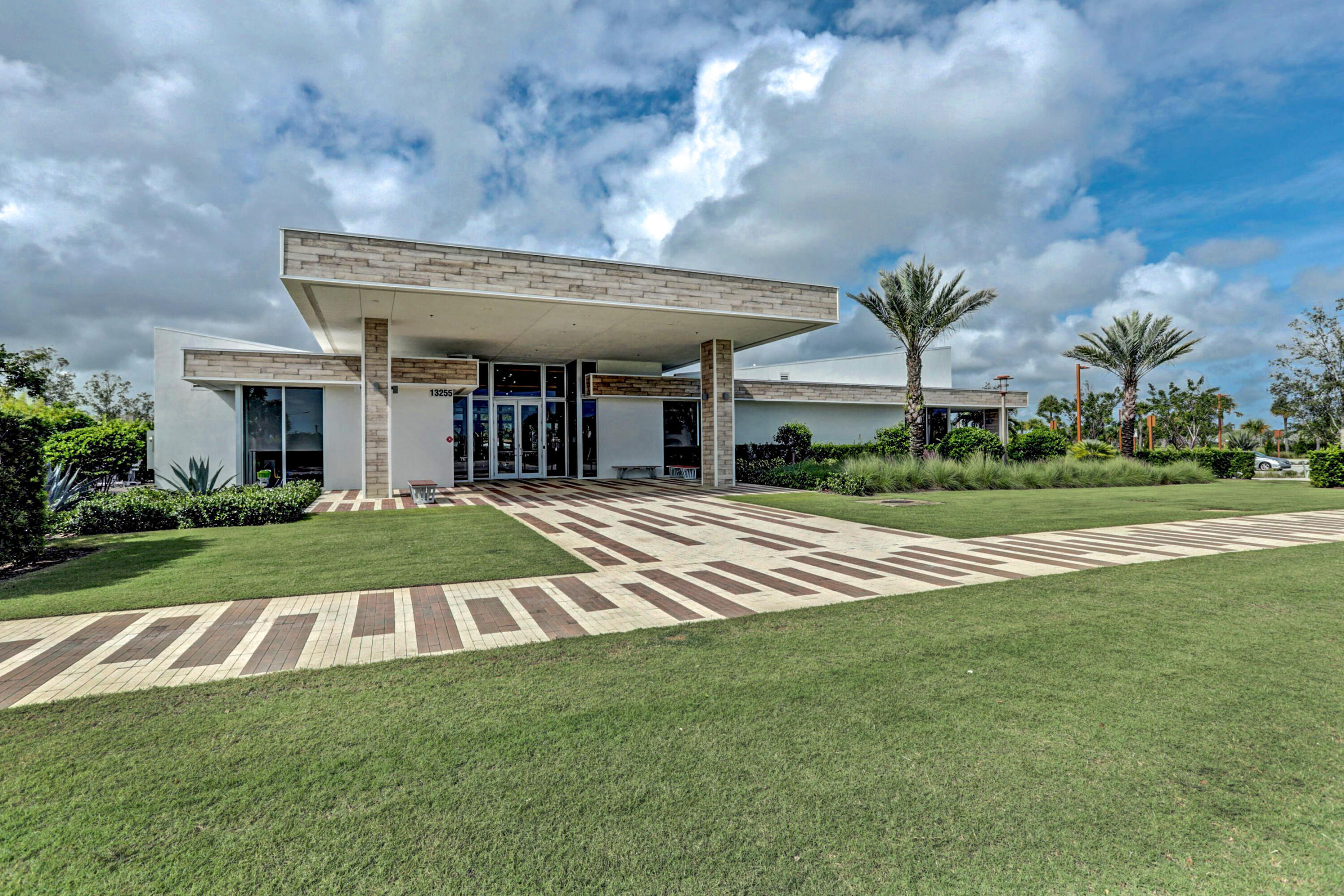 Club Amenities