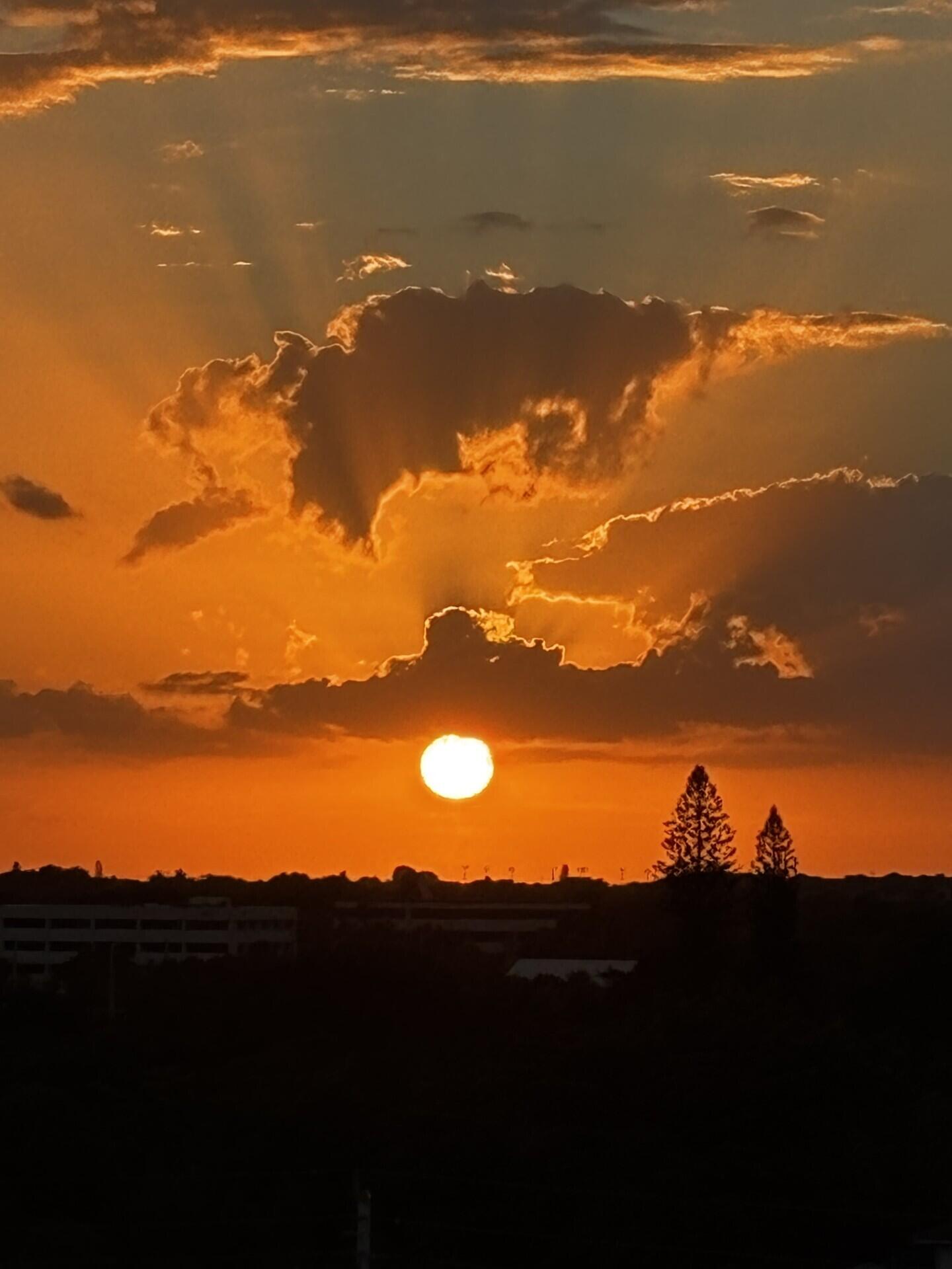 sunset 105