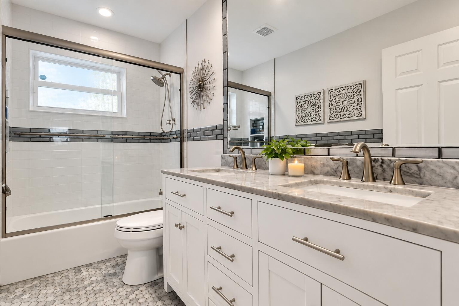 2ND BATHROOM