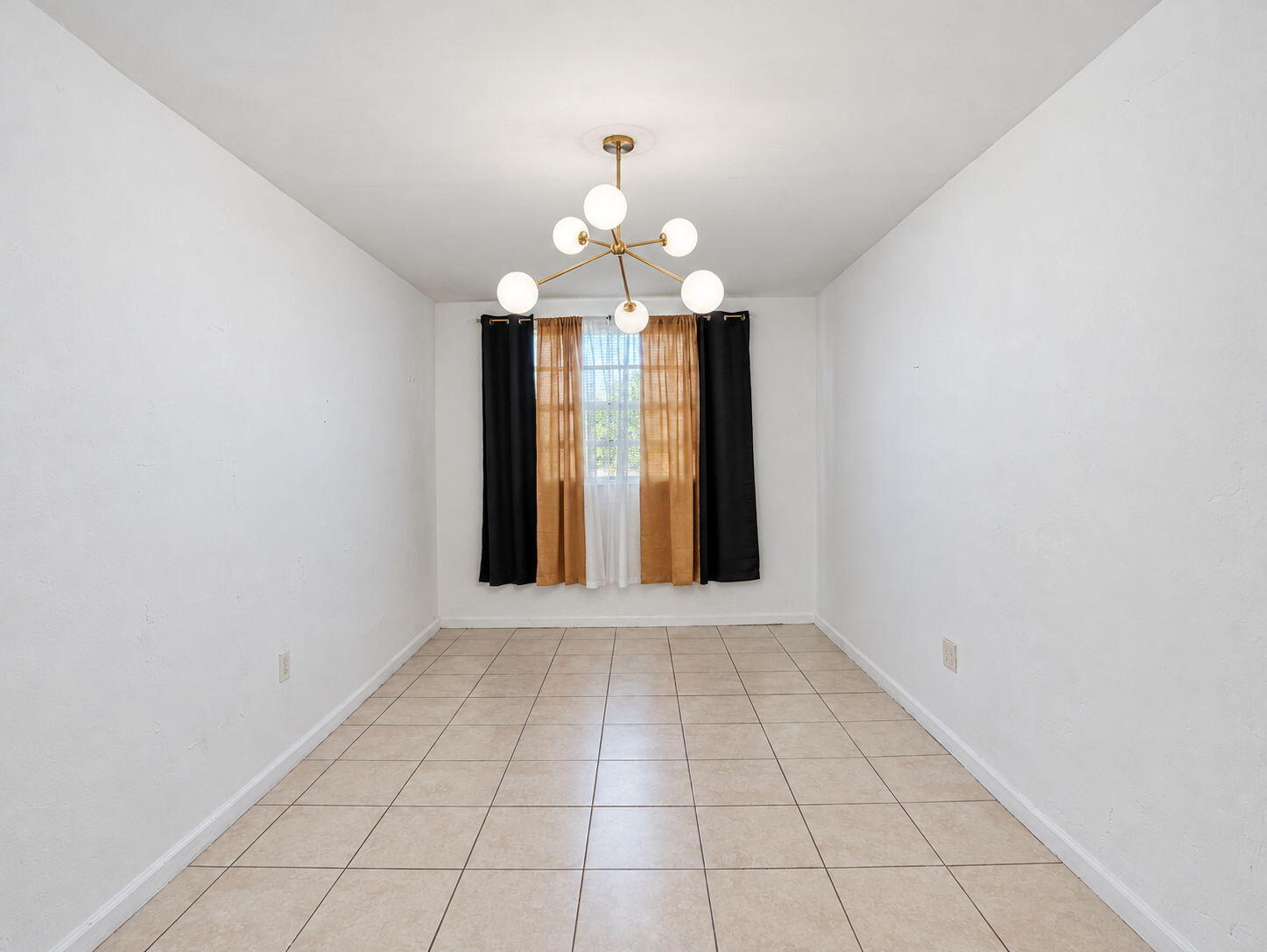 Additional room off of living room can be used for bedroom