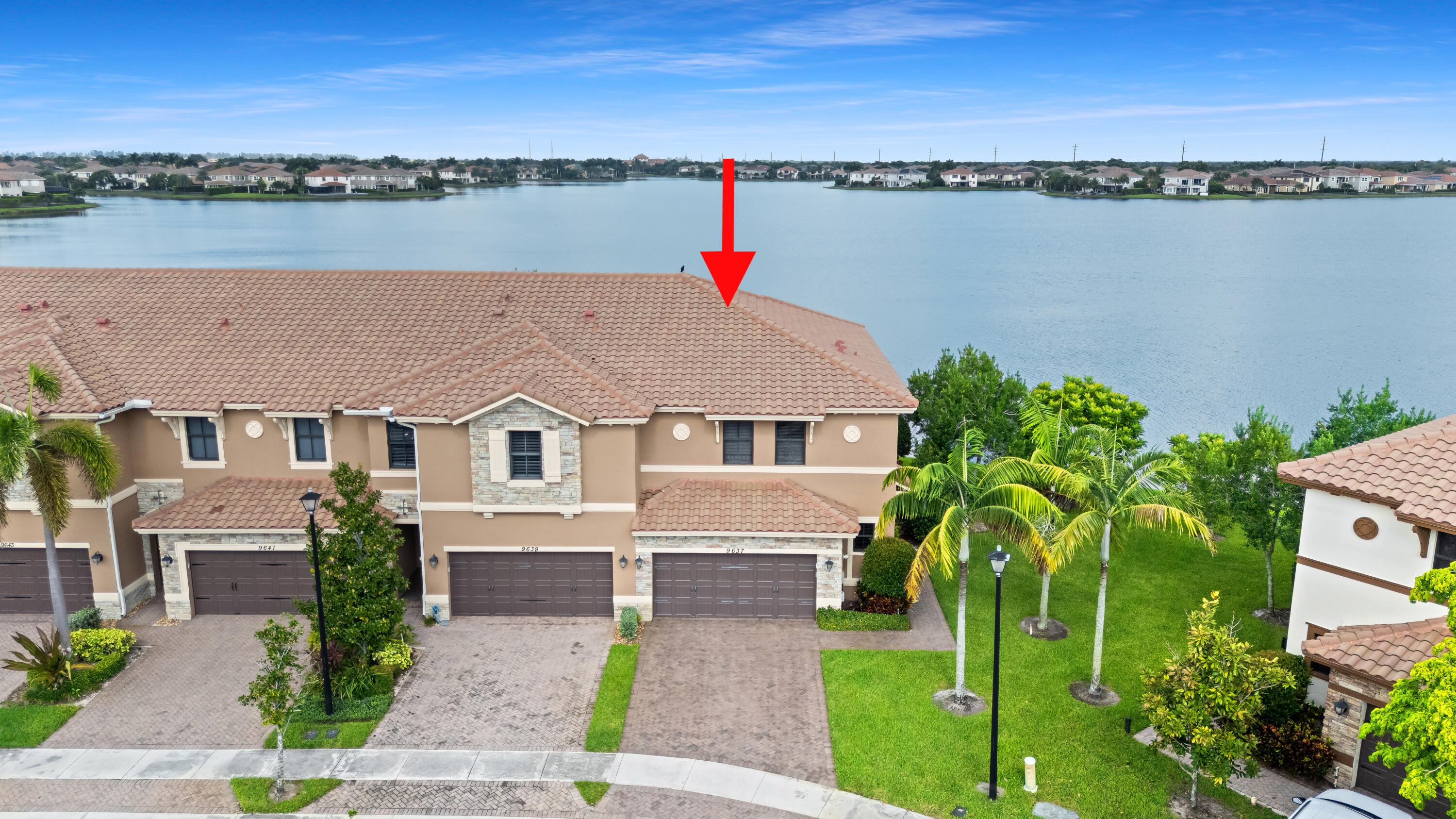 Expansive, unobstructed lake views stretching across the communitys longest and widest stretches of waterfront. Expansive, unobstructed lake views stretching across the communitys longest and widest stretches of waterfront.